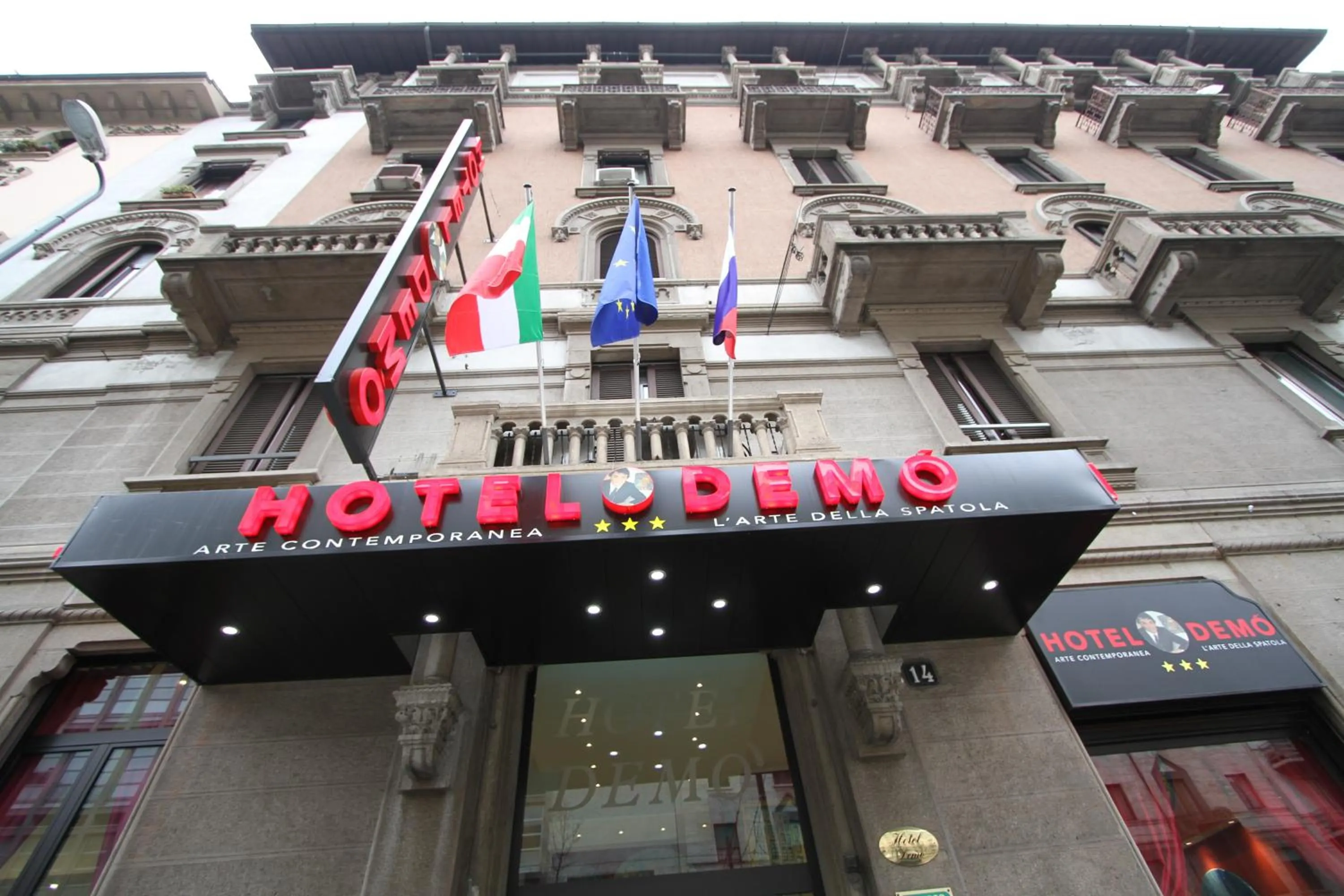 Property building in Hotel Demo'