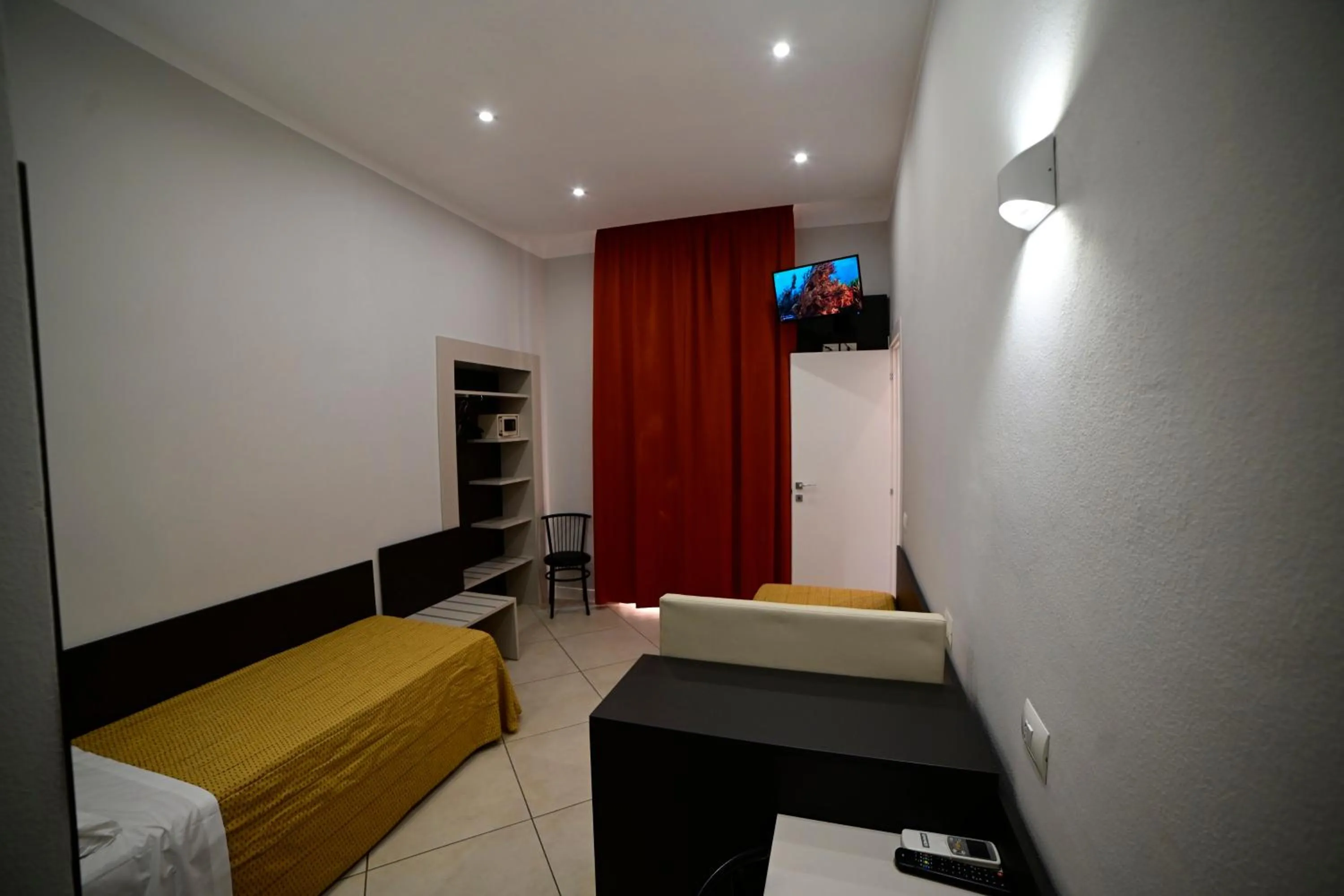 Bedroom, Bed in Hotel Demo'