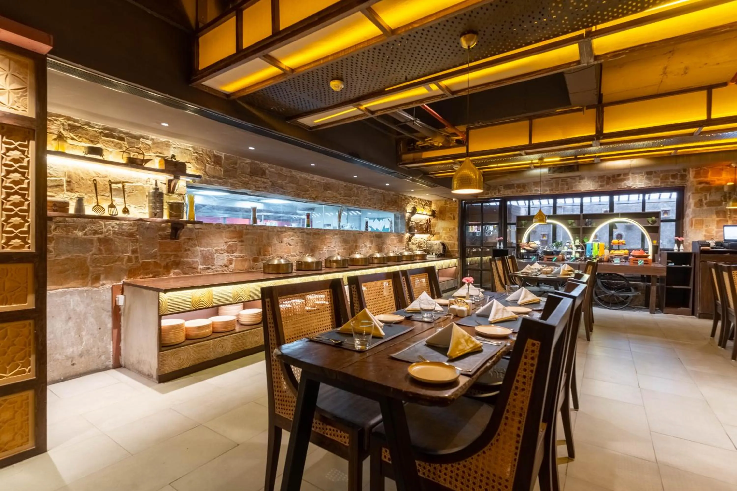 Restaurant/places to eat in Historia Royal