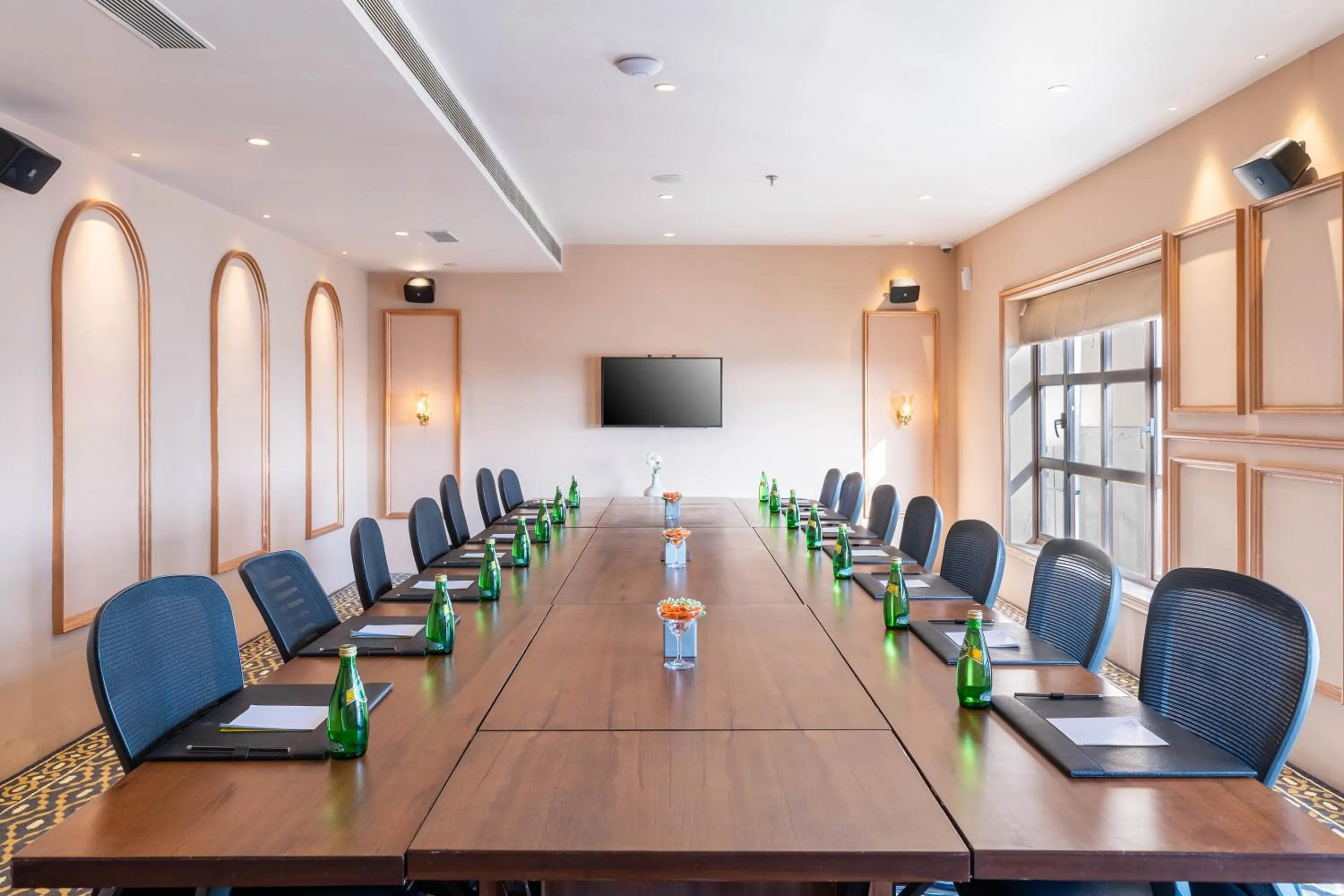Meeting/conference room in Historia Royal