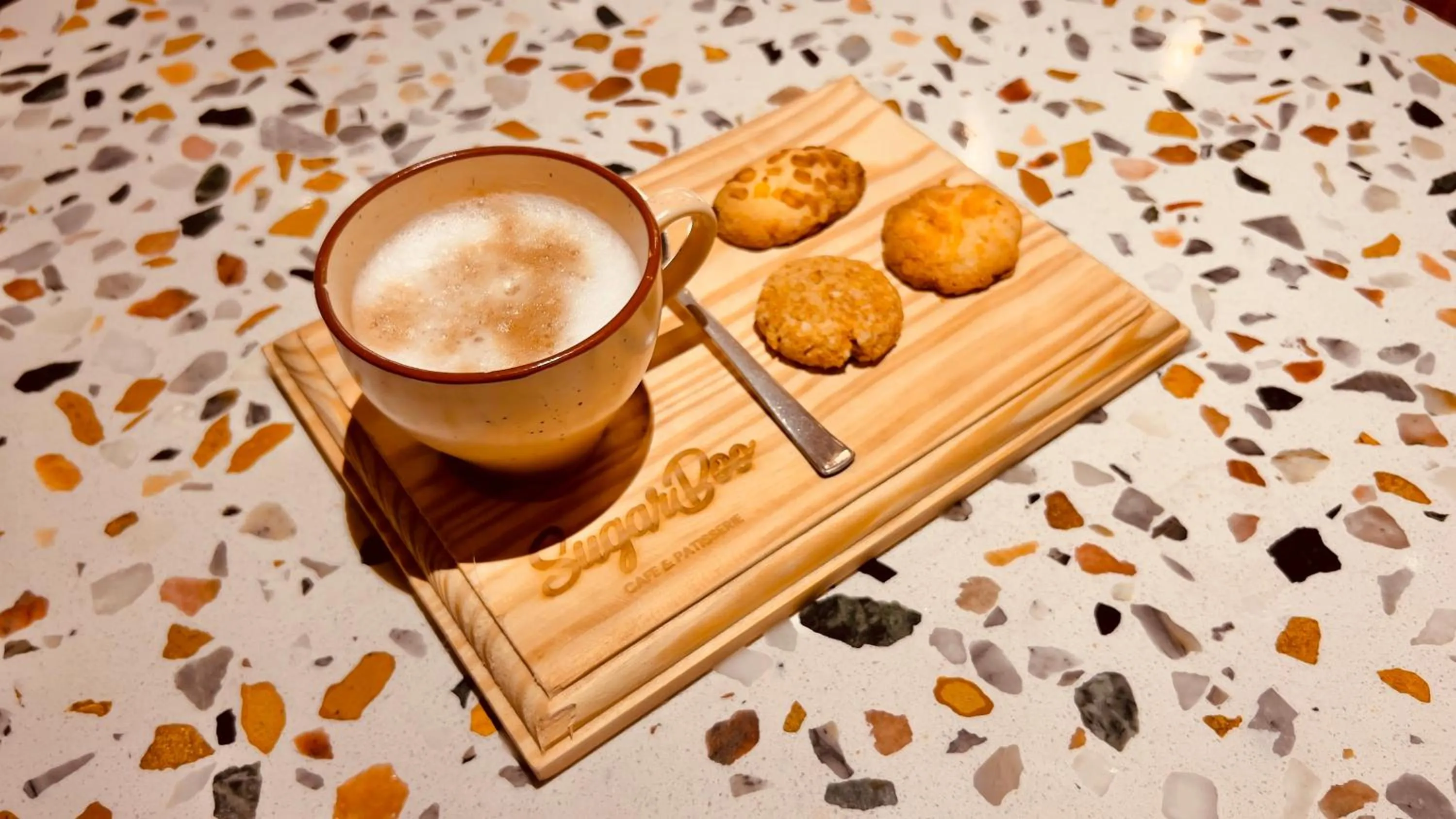 Coffee/tea facilities in Historia Royal