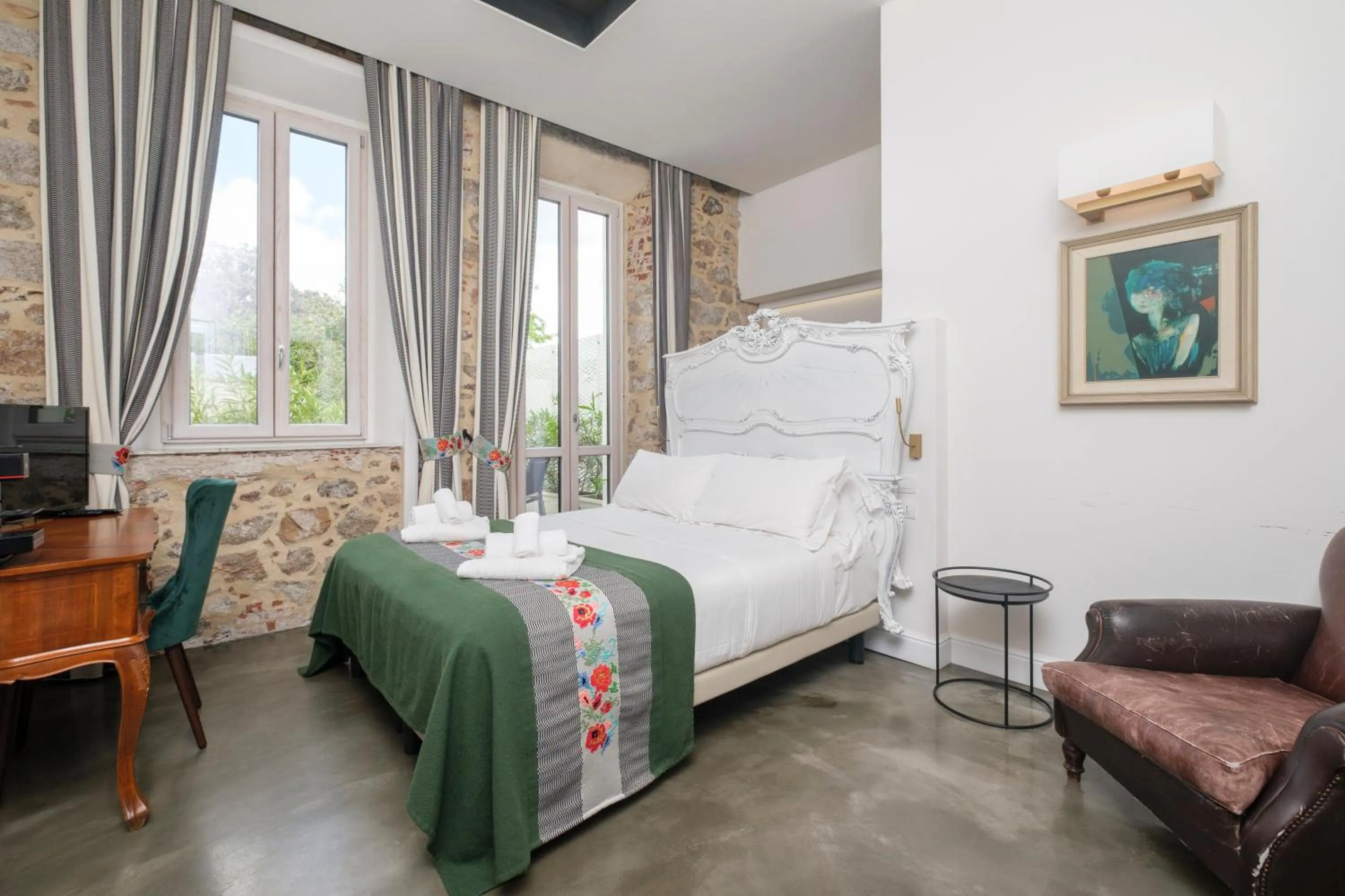 Photo of the whole room, Bed in Kemani Villa Sara - Boutique Guest House