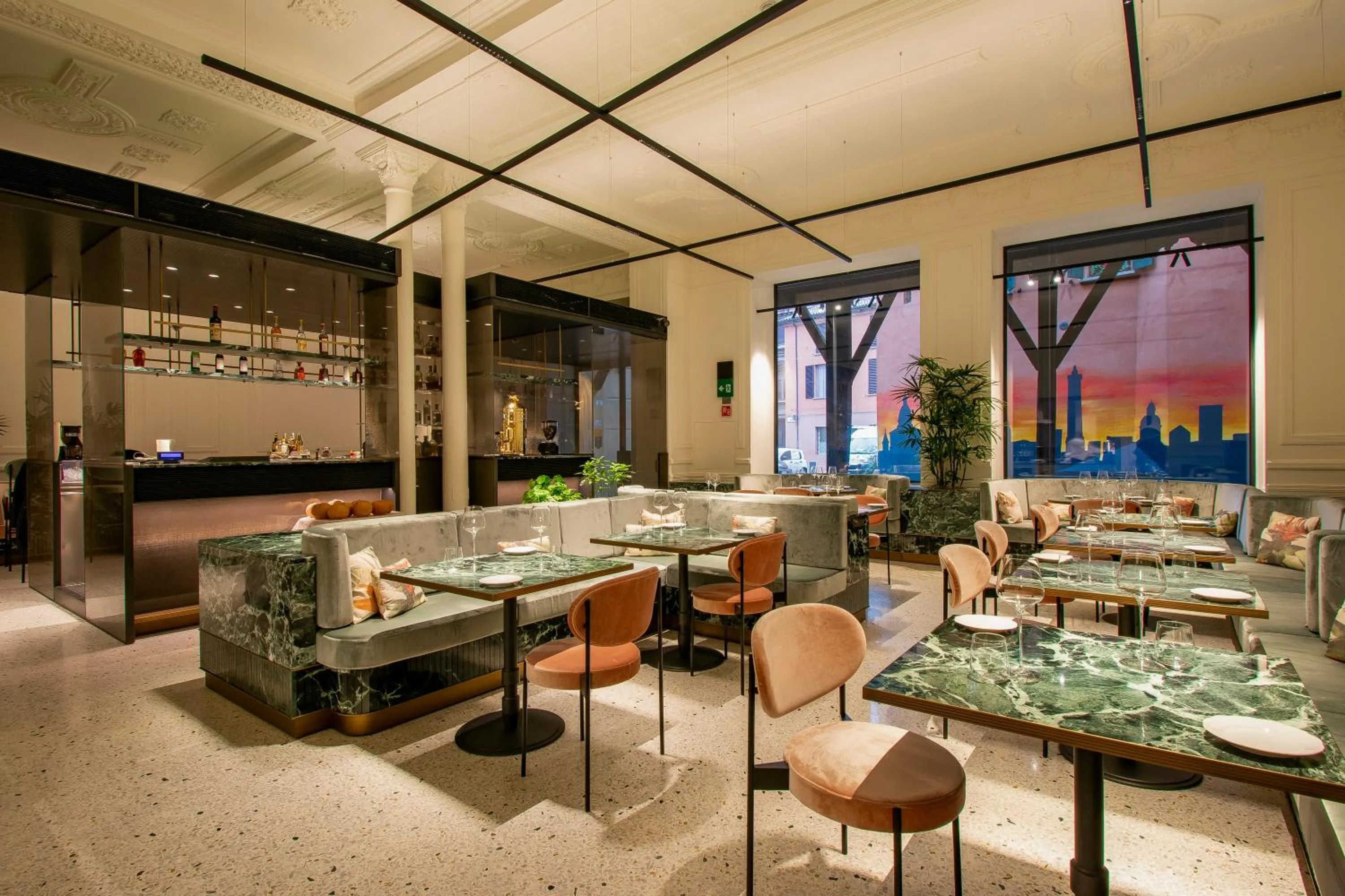 Restaurant/places to eat in Hotel Corona d'Oro 1890