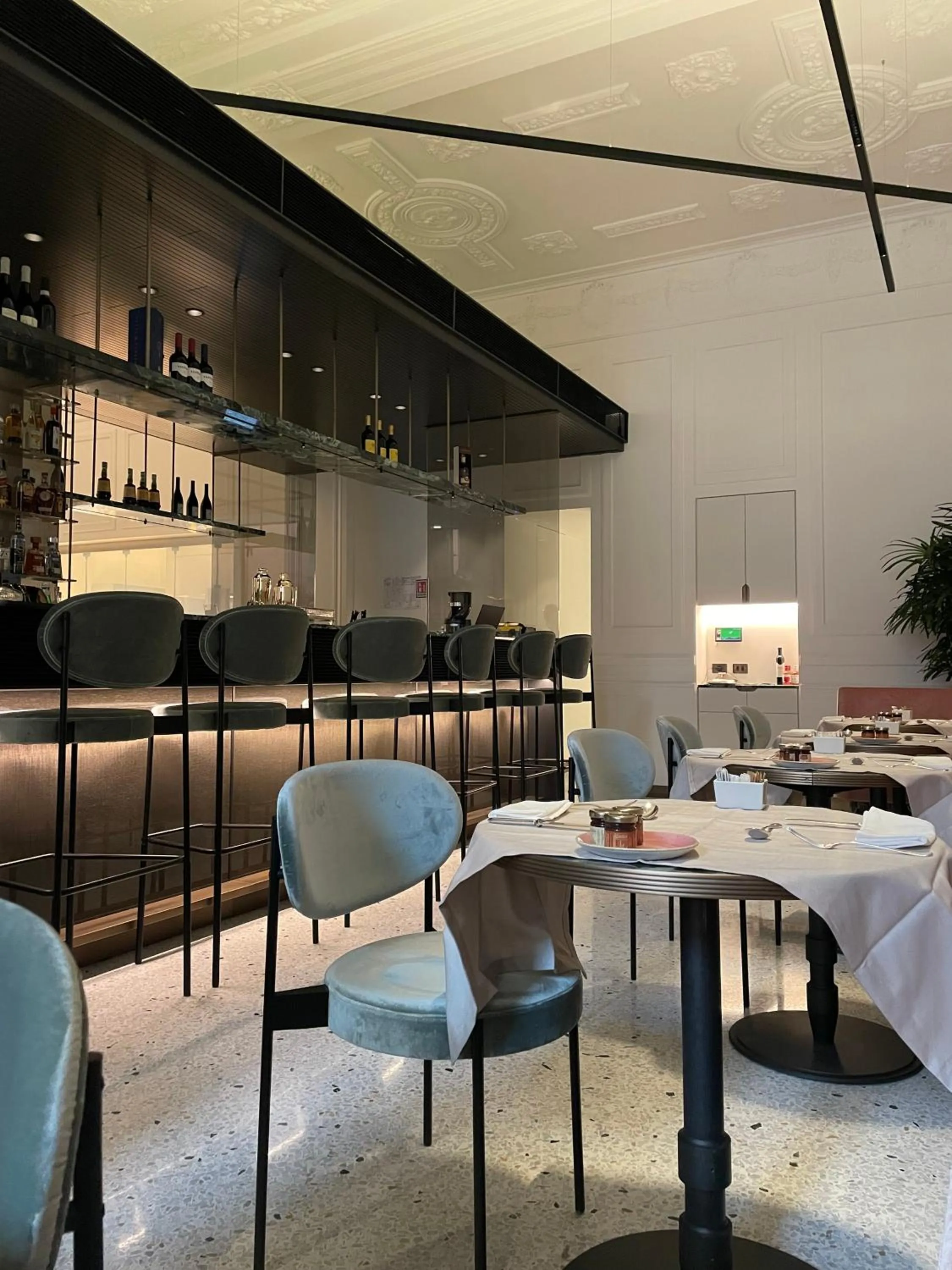 Restaurant/places to eat in Hotel Corona d'Oro 1890