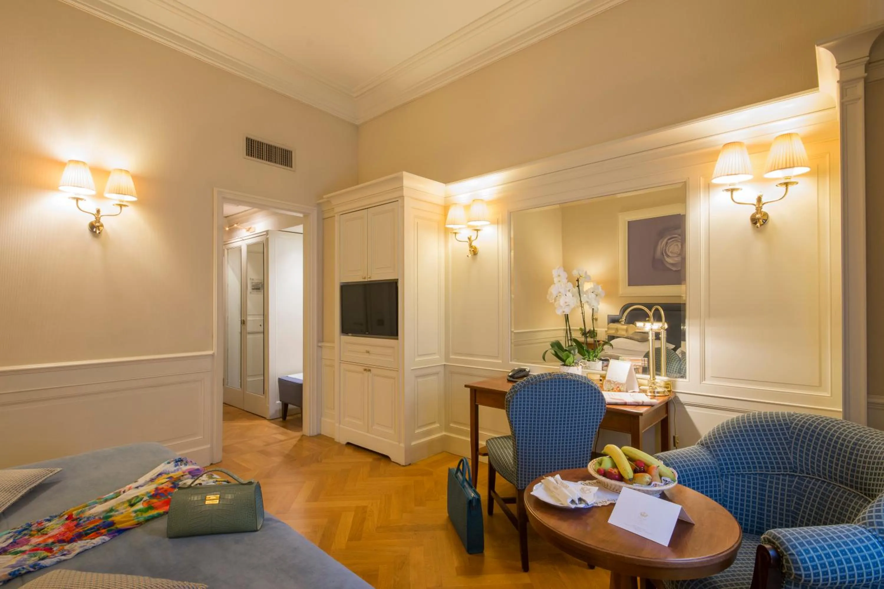 Bedroom in Hotel Corona d'Oro 1890