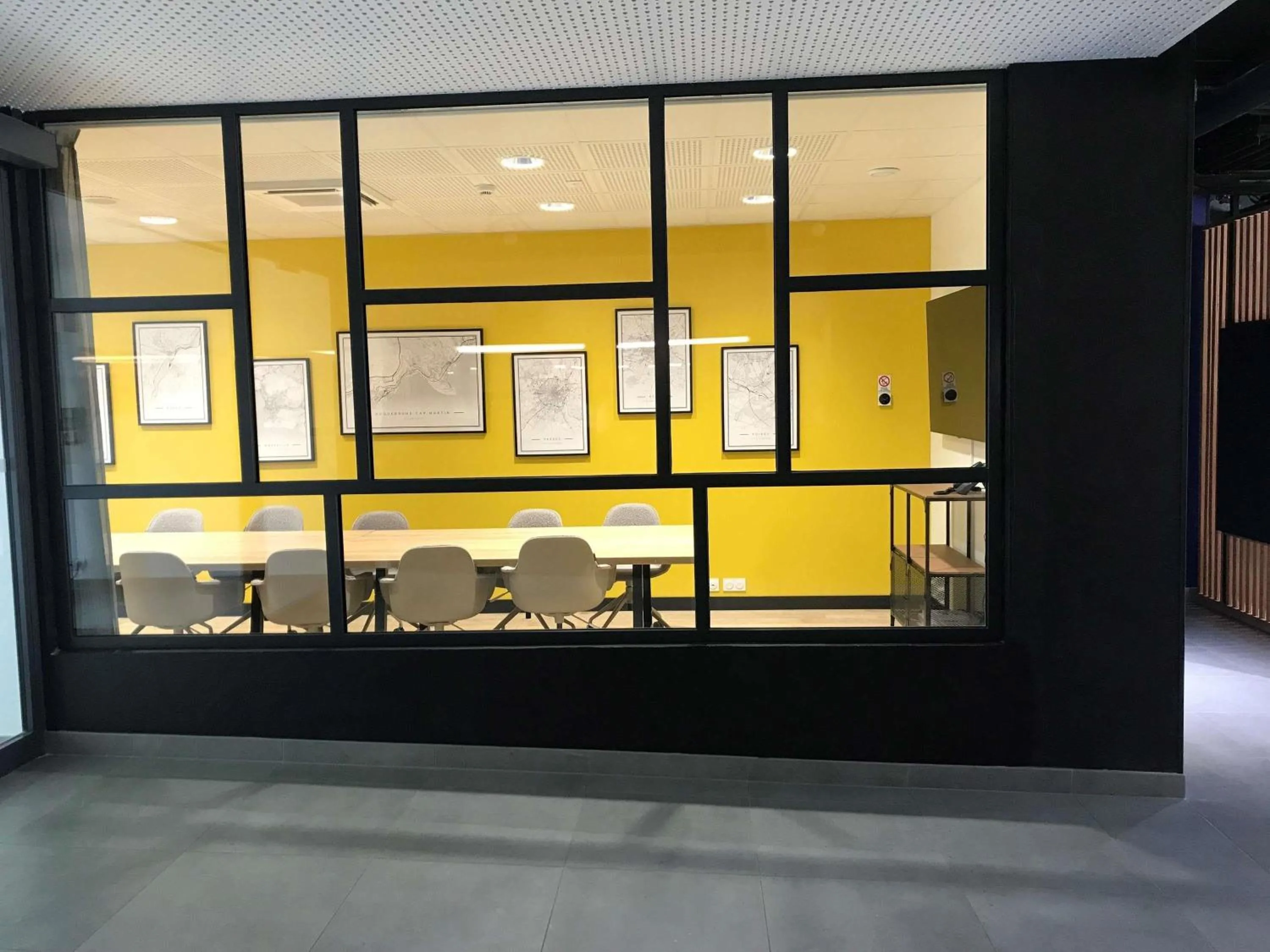 Meeting/conference room in ibis Styles Dreux Centre Gare