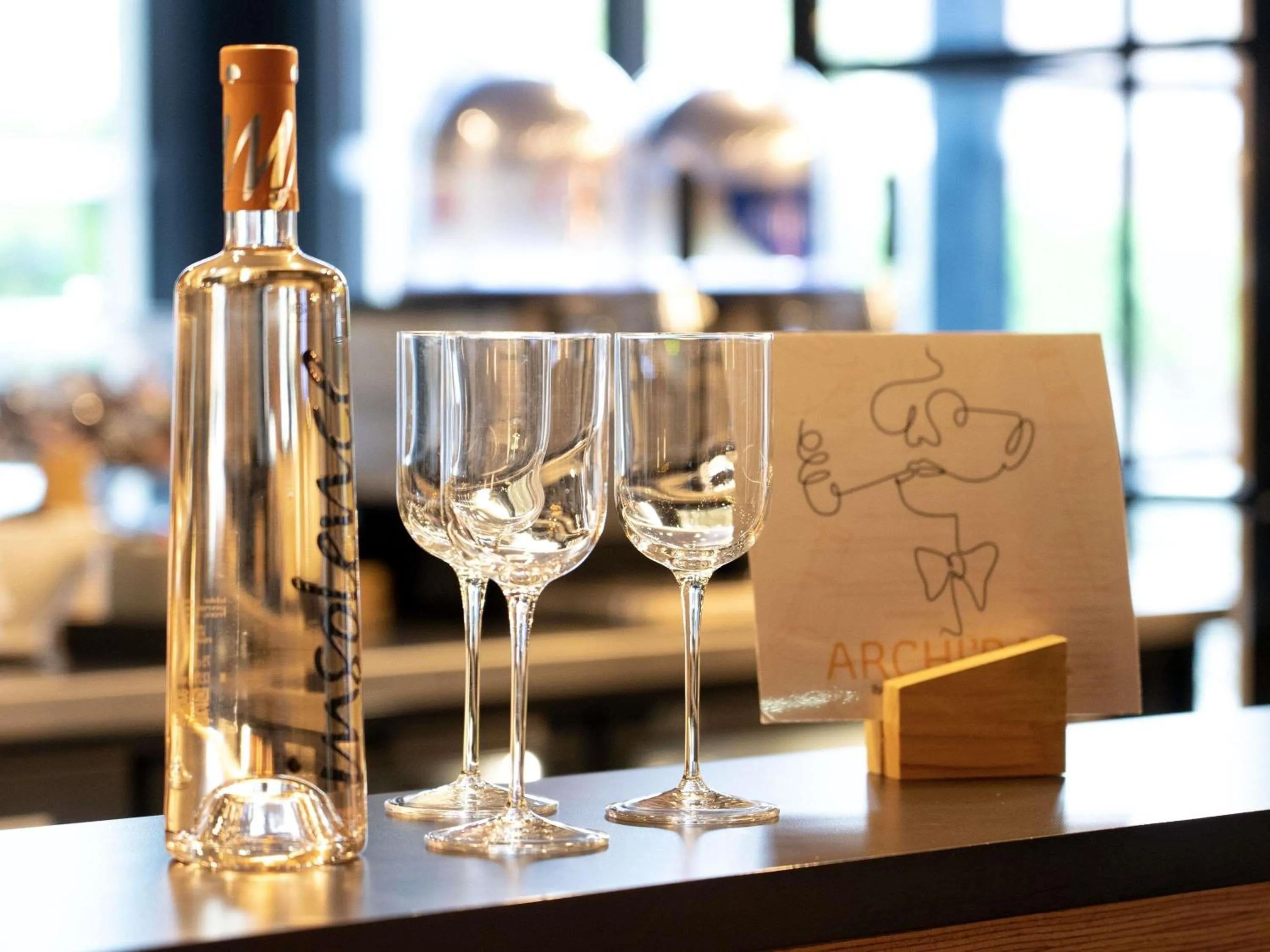 Lounge or bar in ibis Styles Dreux Centre Gare