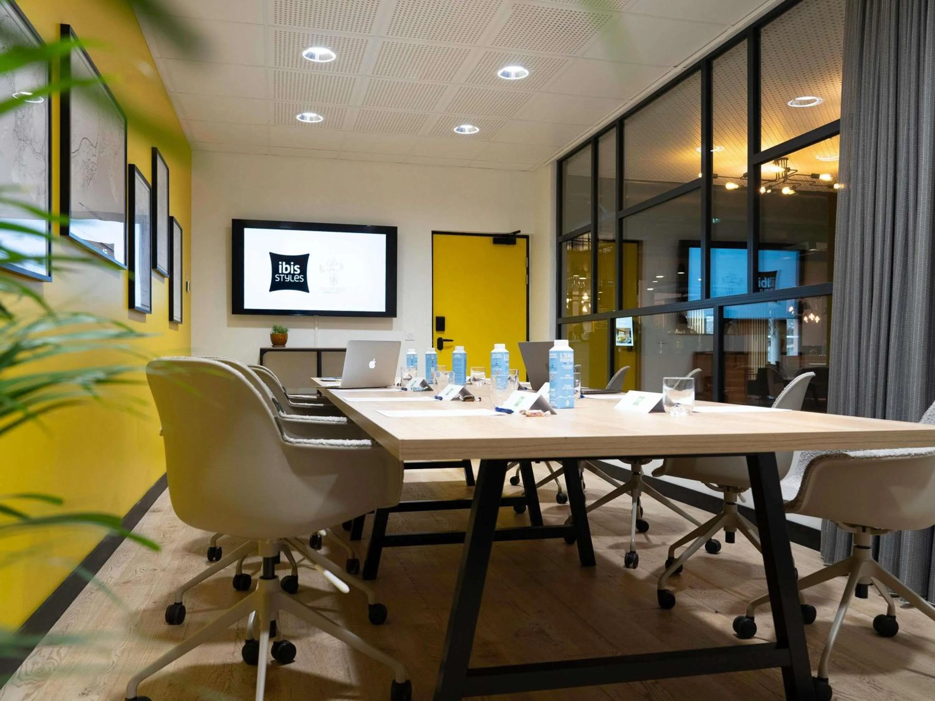 Meeting/conference room in ibis Styles Dreux Centre Gare