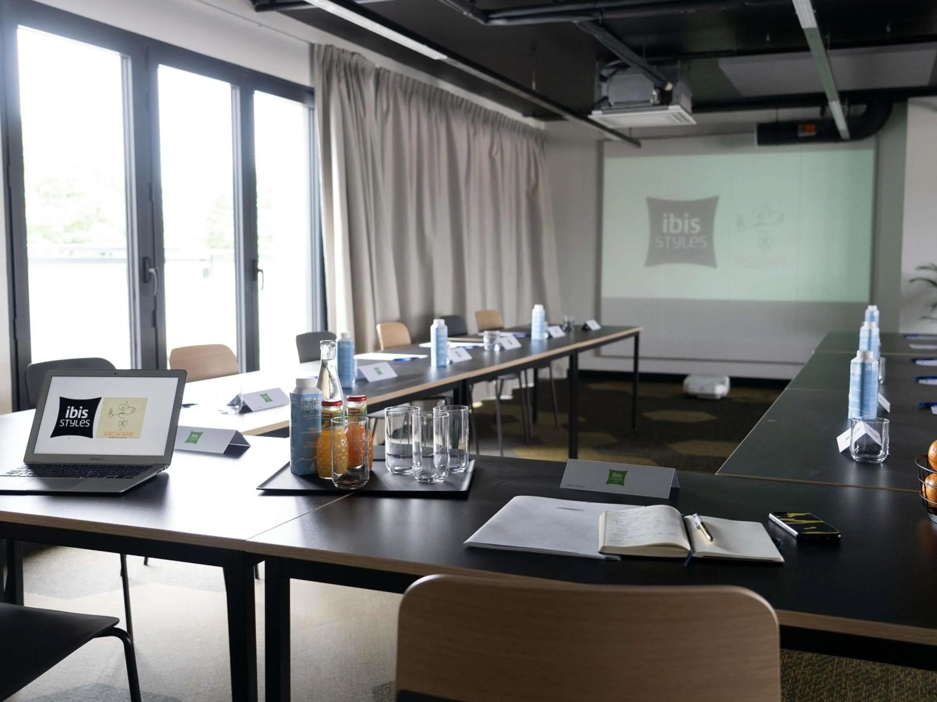 Meeting/conference room in ibis Styles Dreux Centre Gare