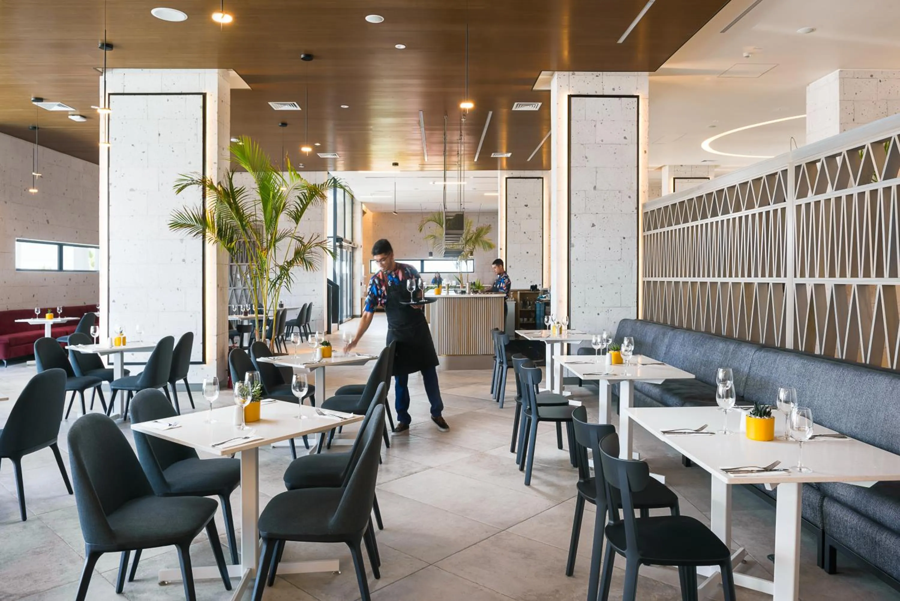 Restaurant/places to eat in Novotel Arica