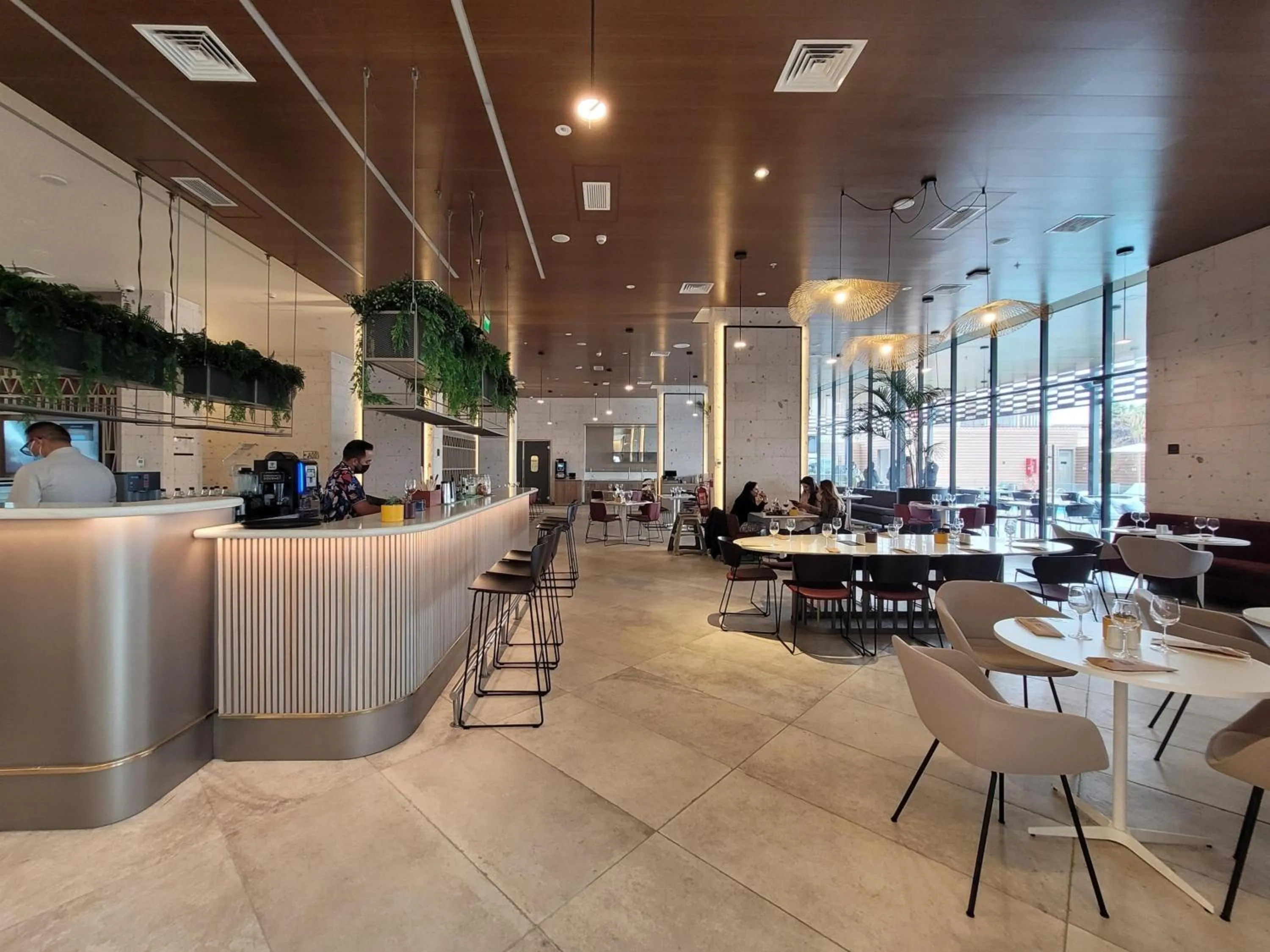 Lounge or bar in Novotel Arica