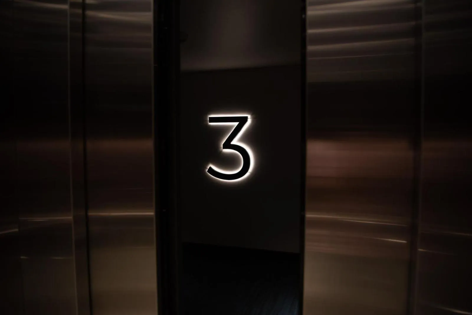 elevator in Novotel Arica