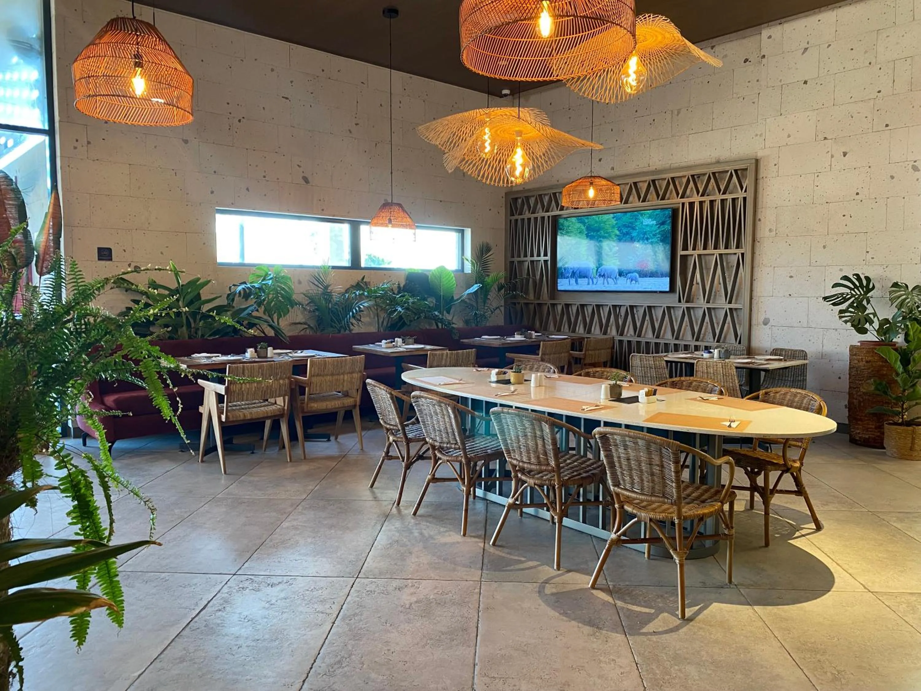 Restaurant/places to eat in Novotel Arica