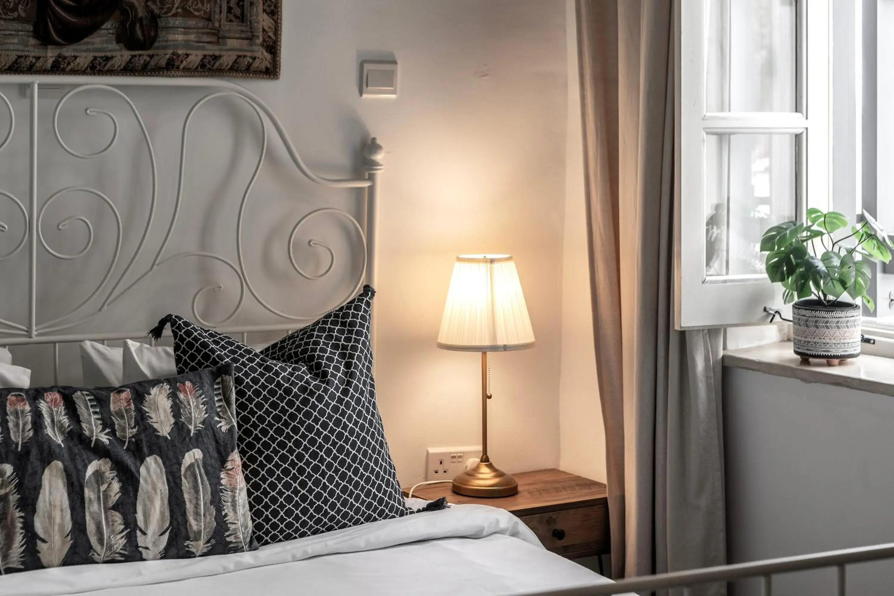 Budget Double Room in Edem Traditional House Budget Double Room in Edem Traditional House