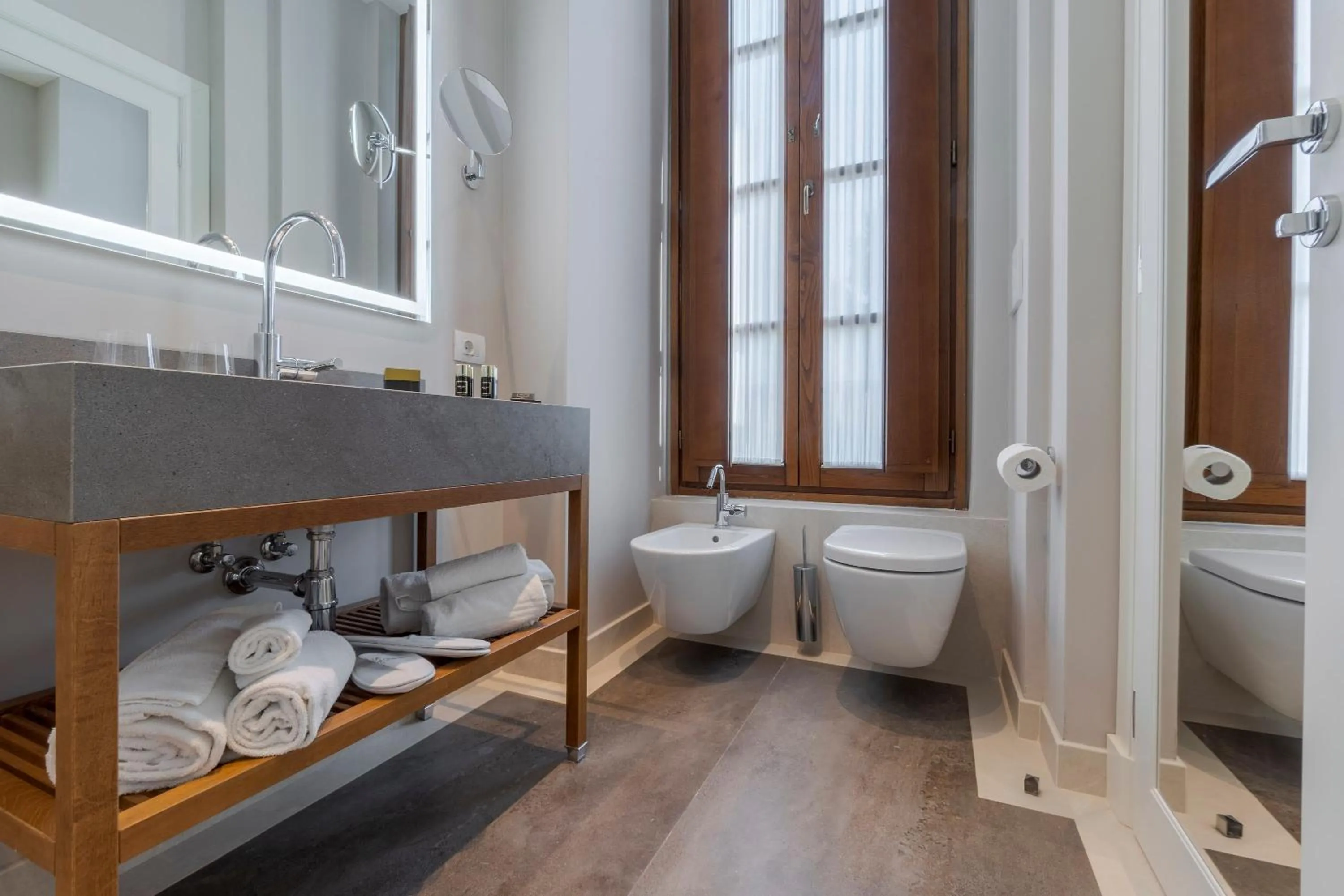 Bathroom in Villa Neroli - Place of Charme