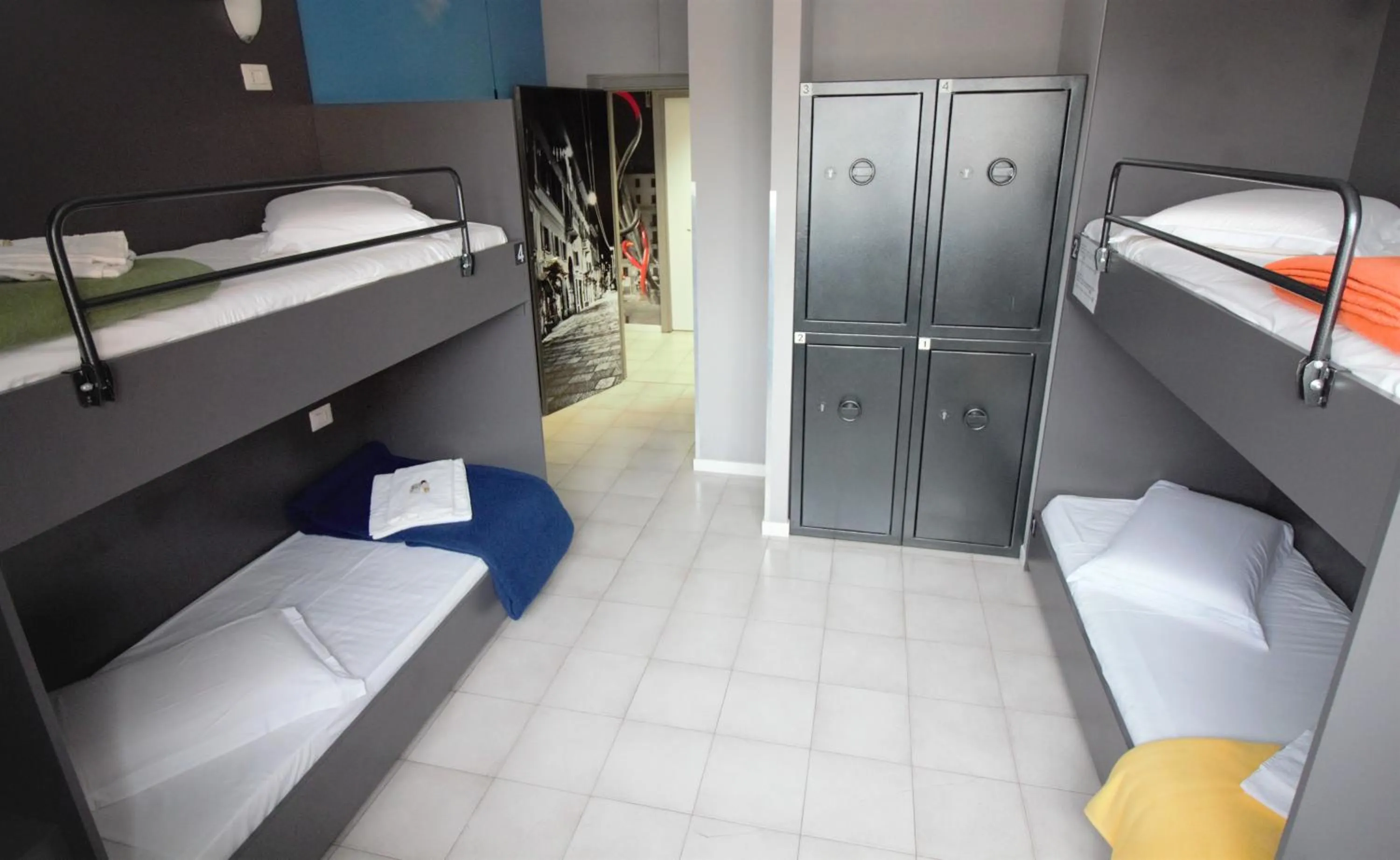 Bedroom, Bed in NEW GENERATION HOSTEL Navigli Milano