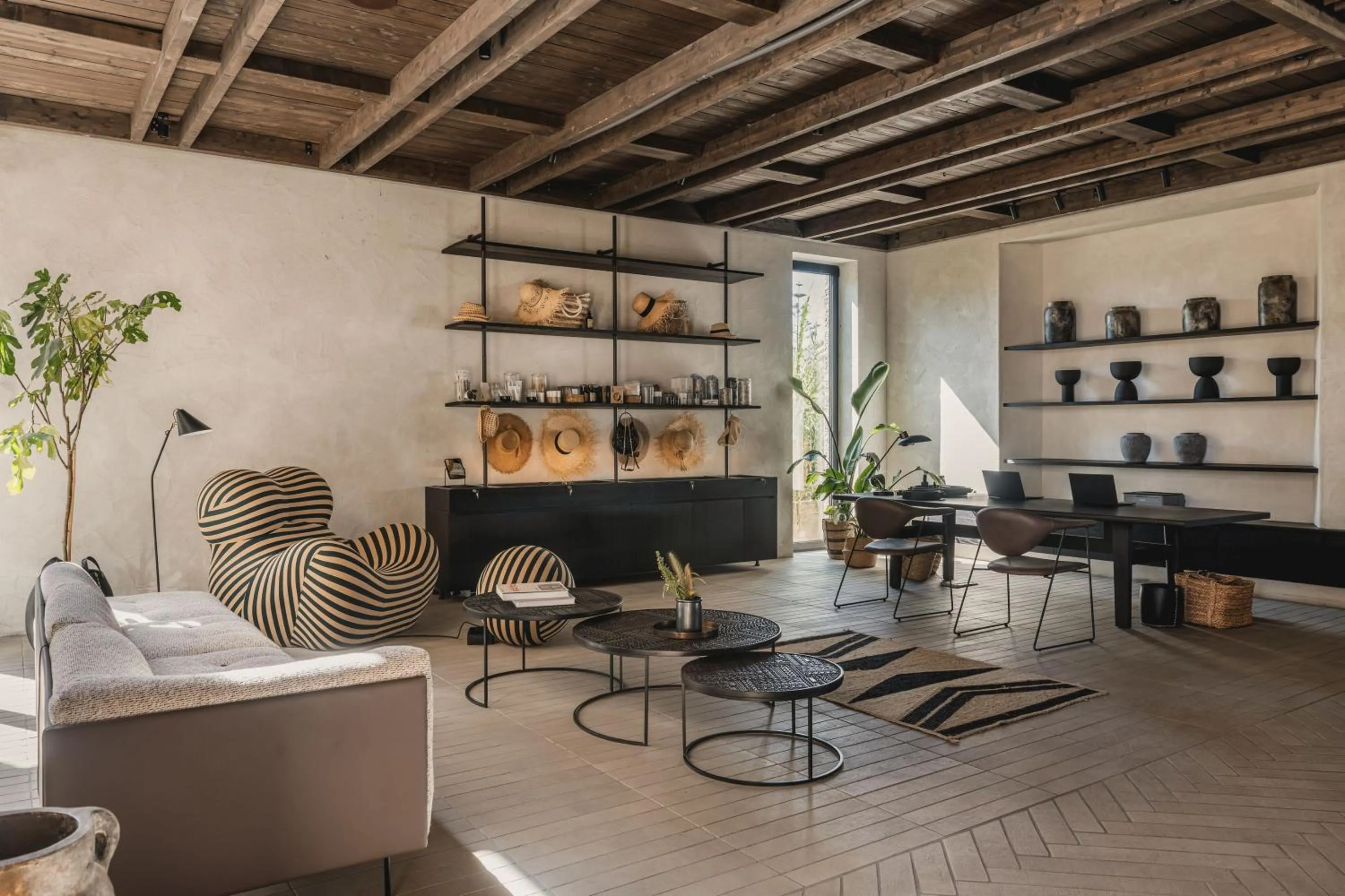 Lobby or reception in Theros All Suite Hotel - Adults Only