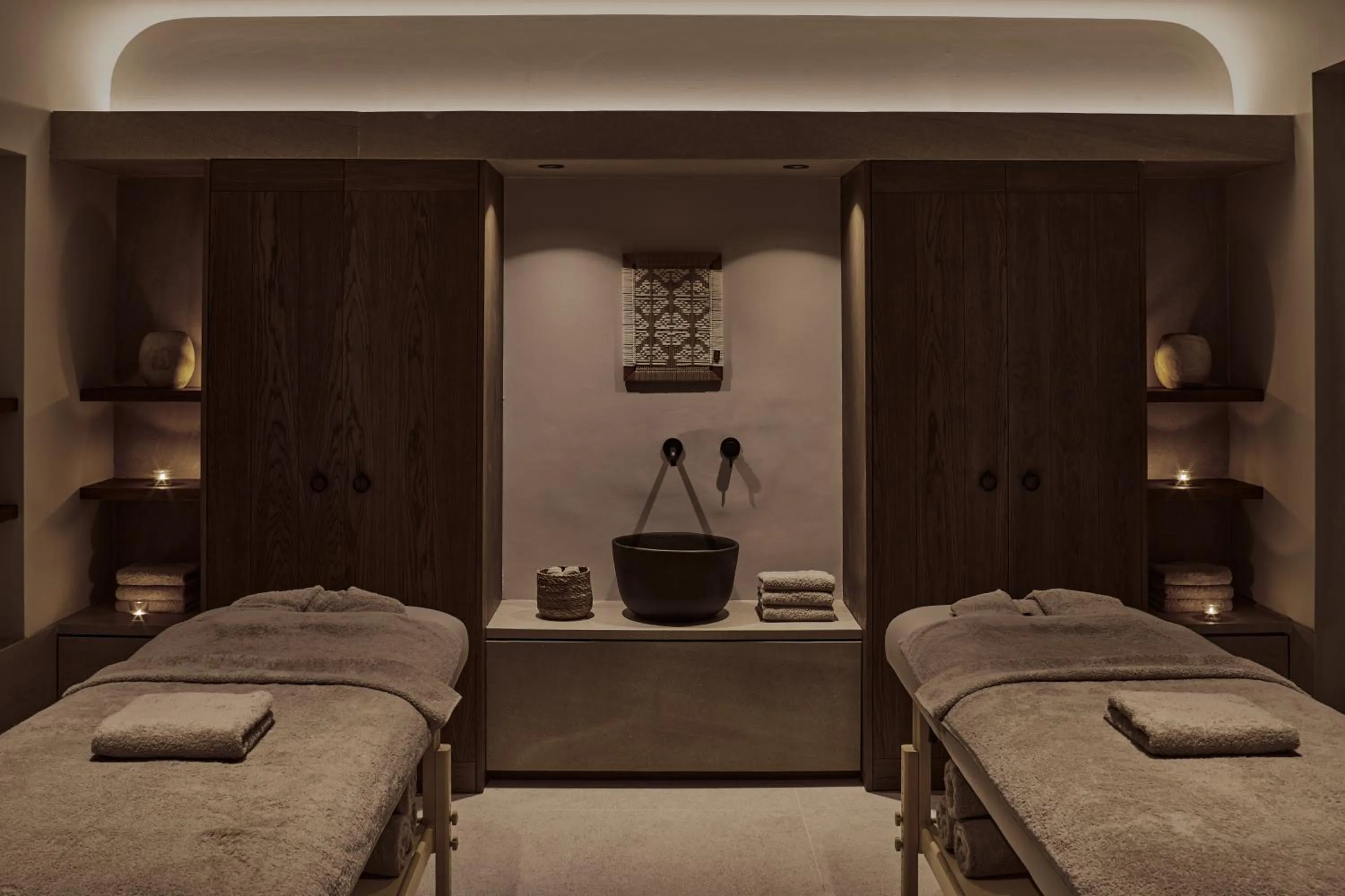 Bed in Theros All Suite Hotel - Adults Only