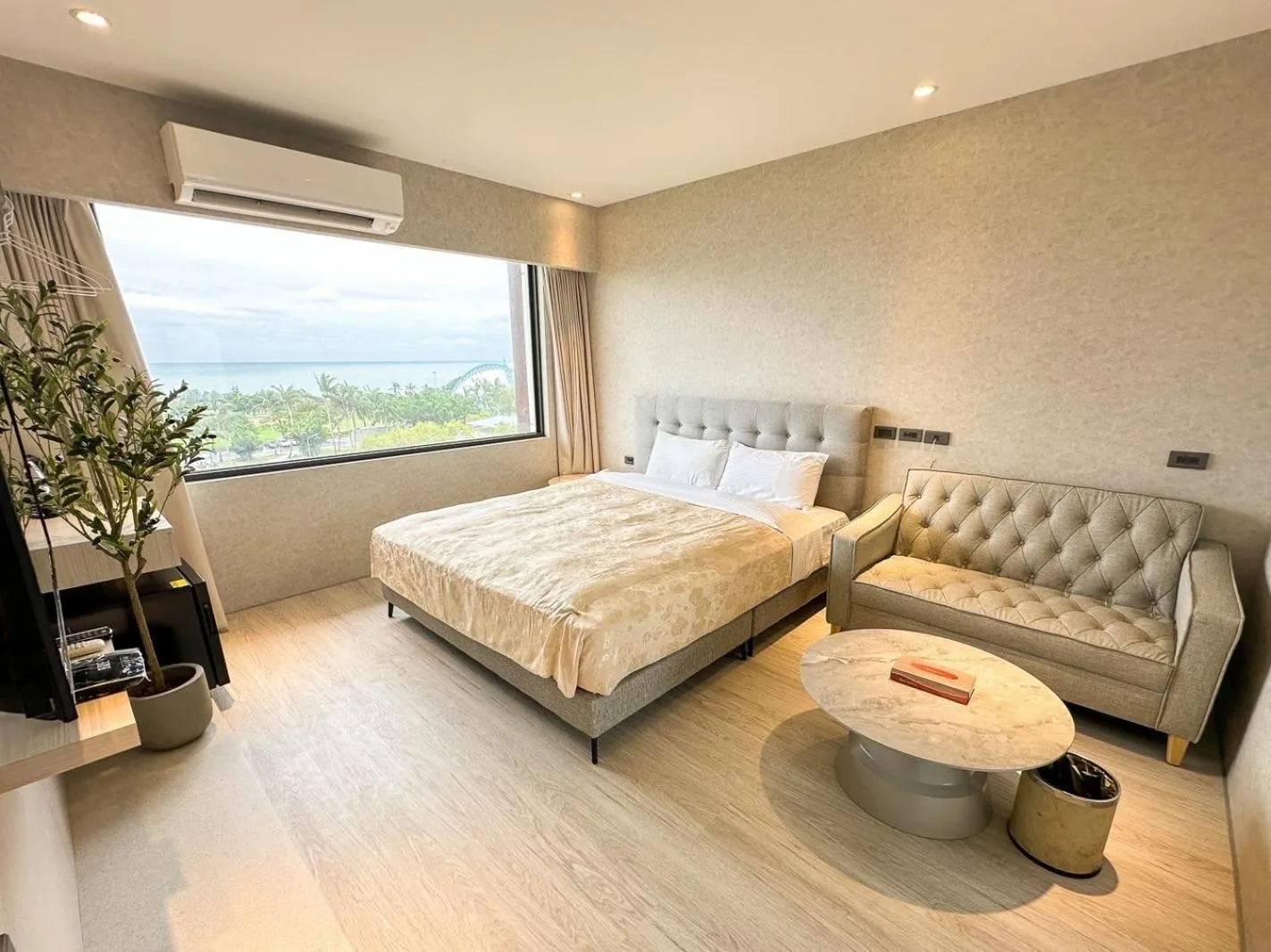 Photo of the whole room, Bed in Fair Tale Motel - Sea