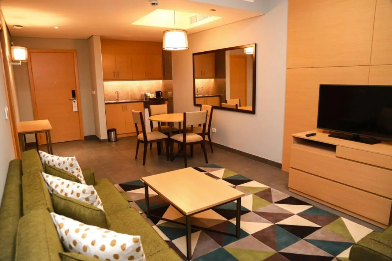 Ayla Ibri Hotel & Mall