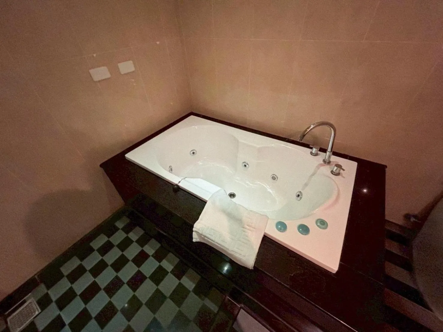 Hot Tub in Fairy Tale City Motel