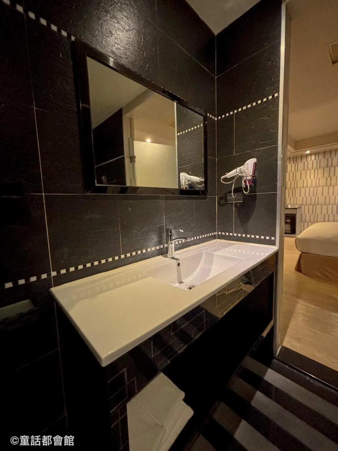 Bathroom in Fairy Tale City Motel