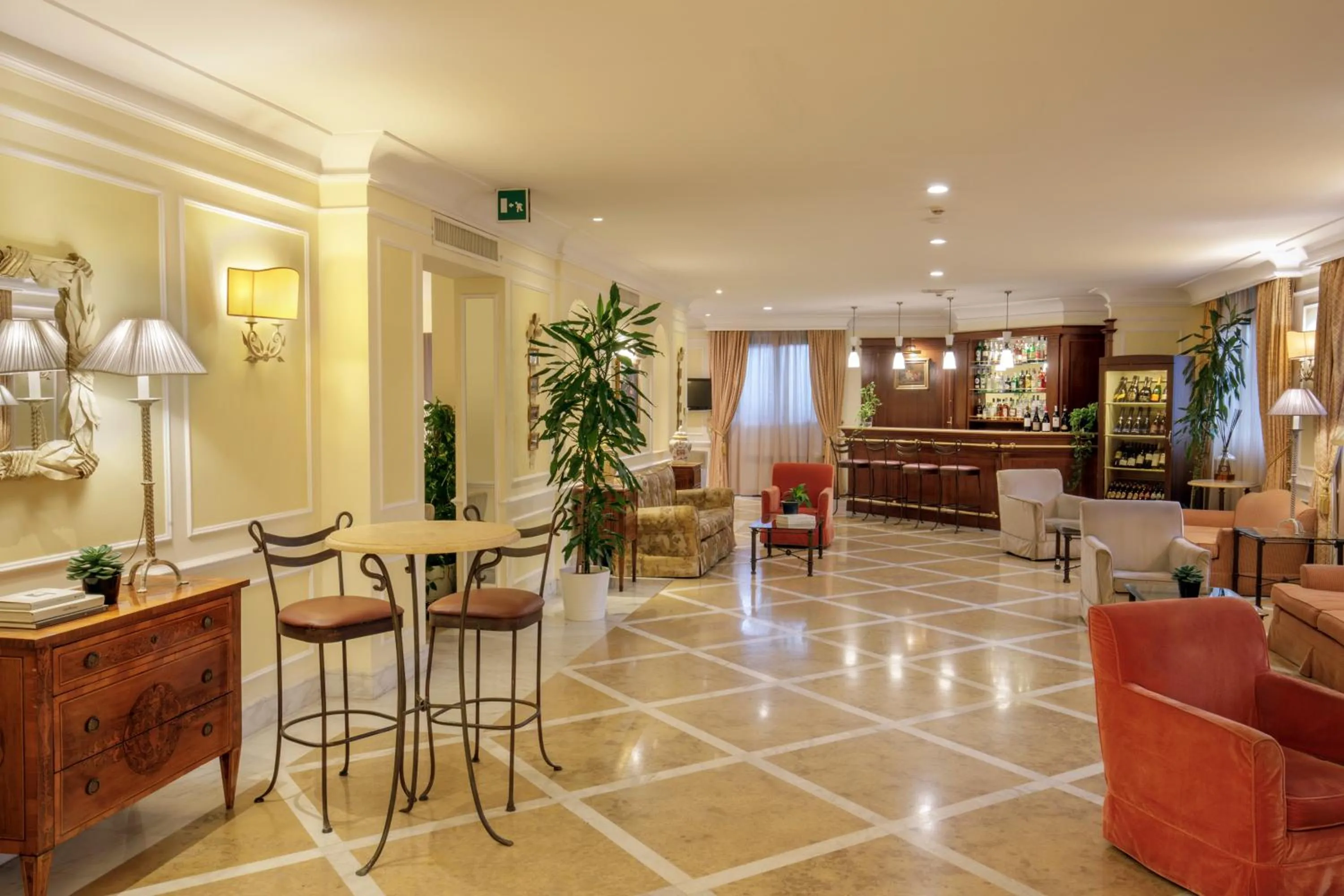 Lounge or bar in Donna Laura Palace by OMNIA hotels