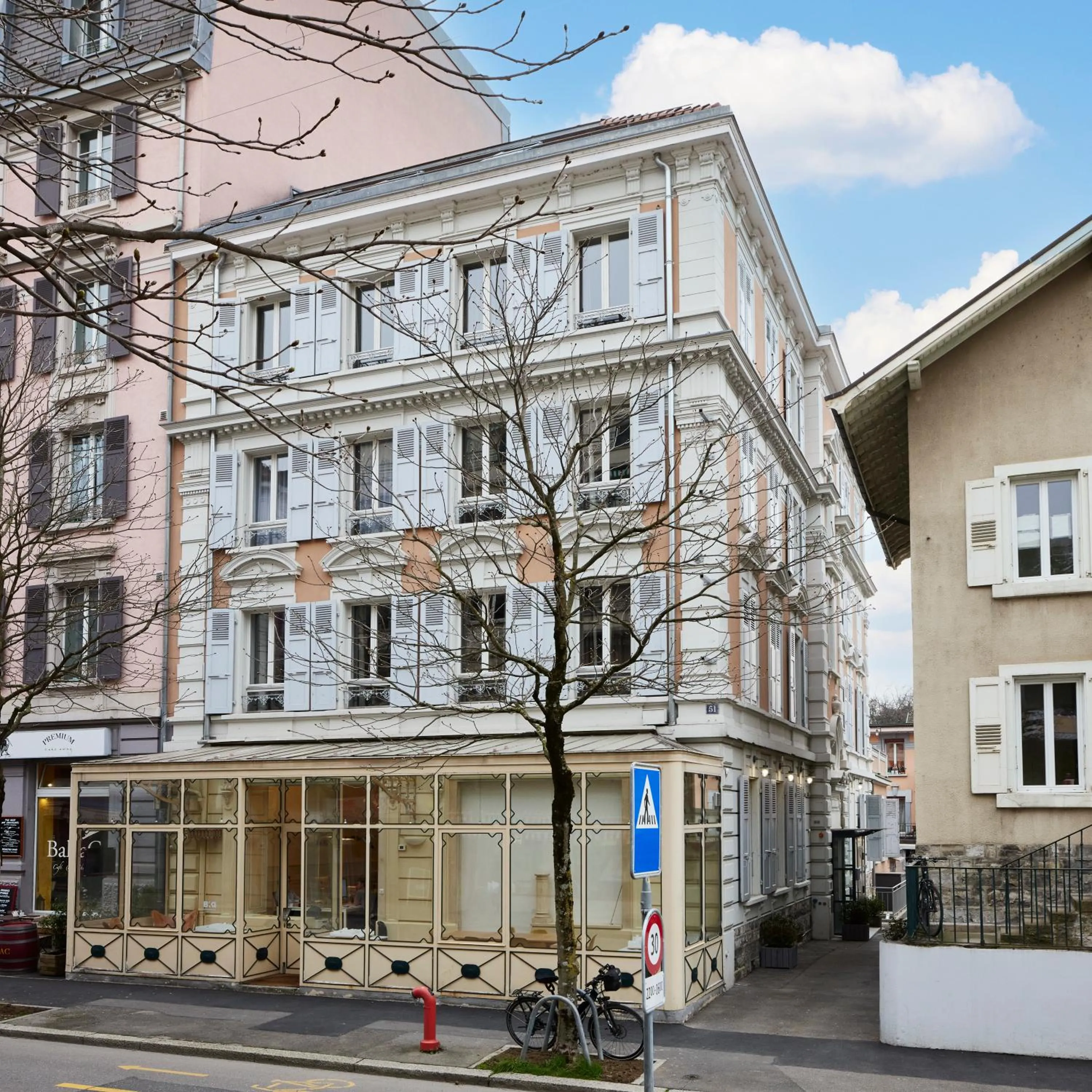 Property building in Base Lausanne