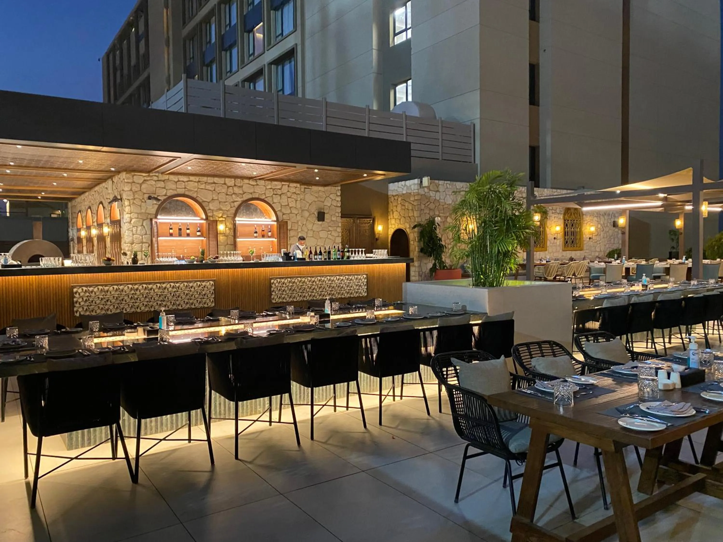 Restaurant/places to eat in Crowne Plaza - West Cairo Arkan by IHG