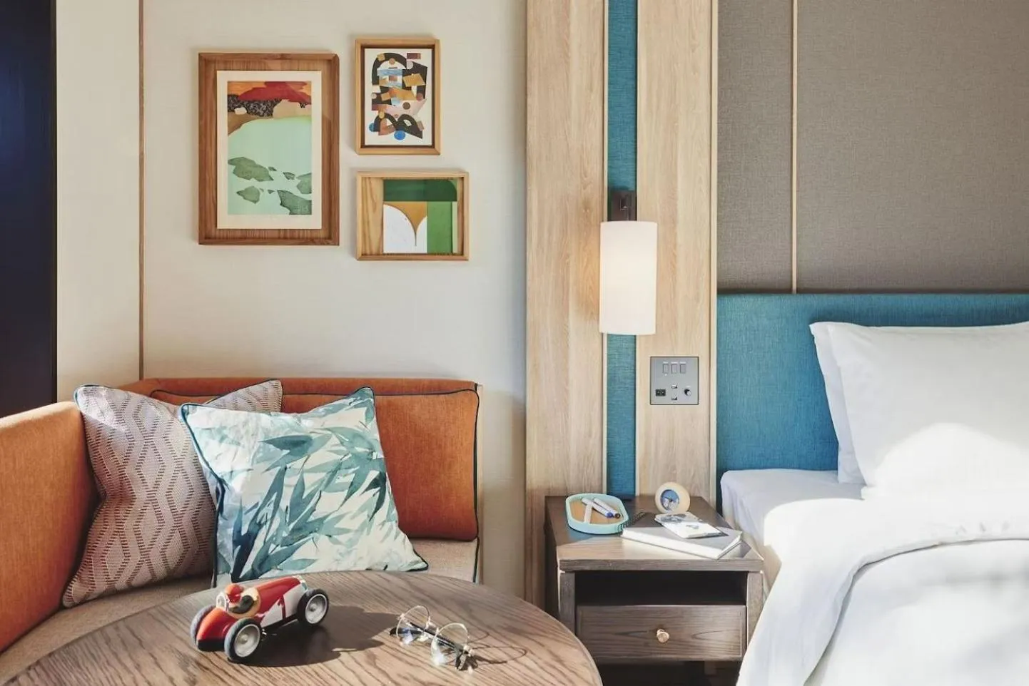 Photo of the whole room, Bed in Hotel Indigo Karuizawa