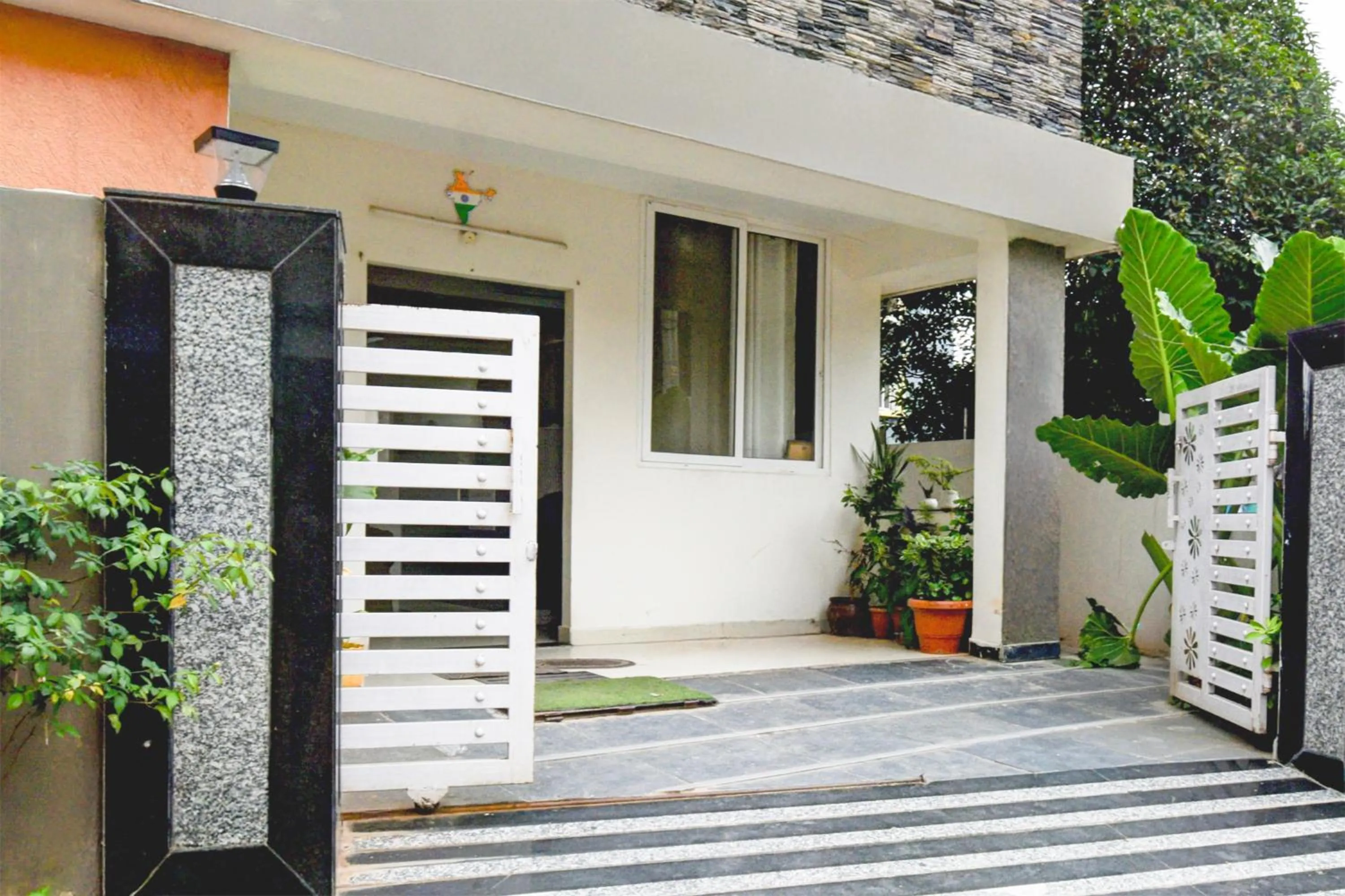 Property building in Super Collection O Atlas DLF Formerly Hillside