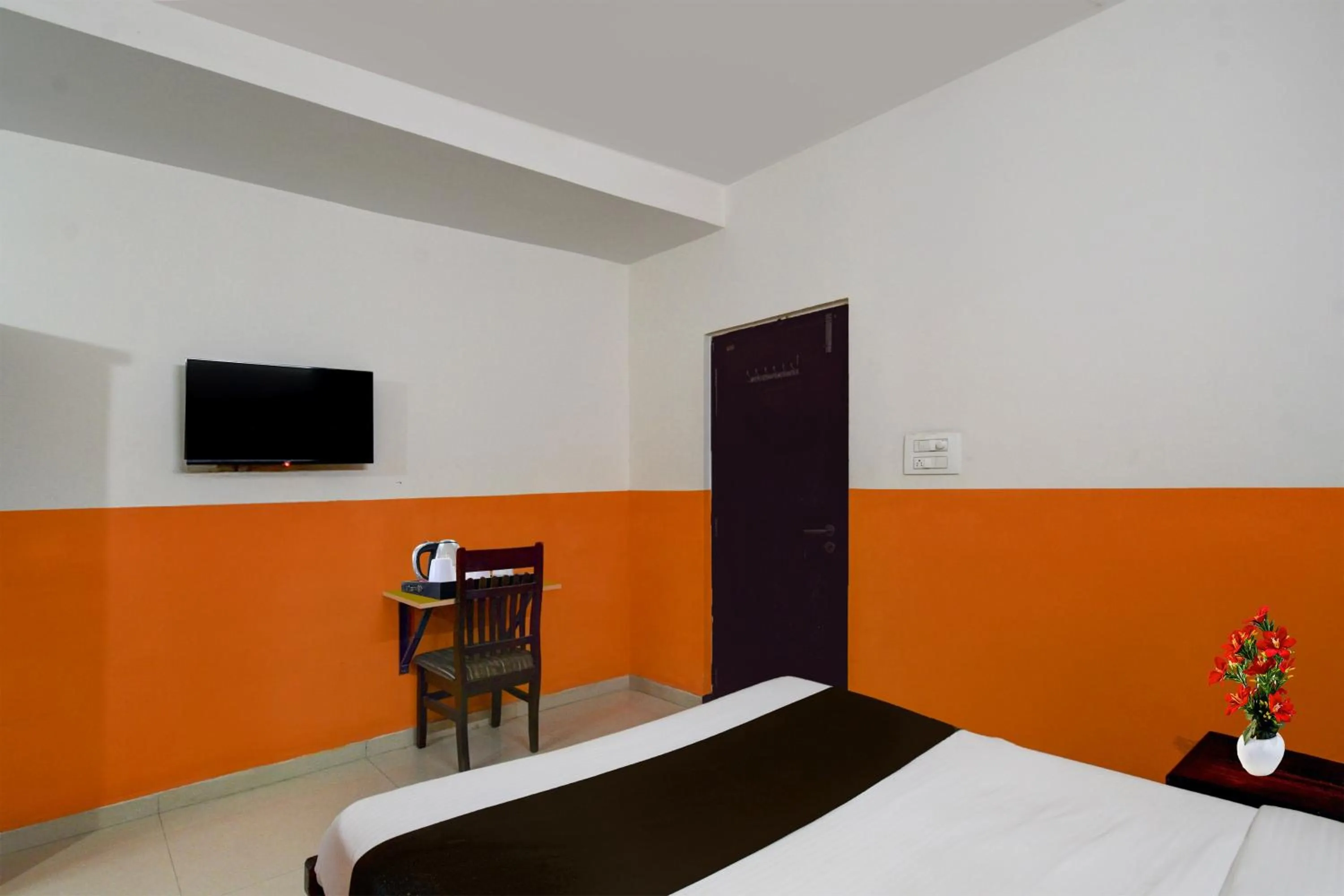 Bedroom, Bed in Super Collection O Atlas DLF Formerly Hillside