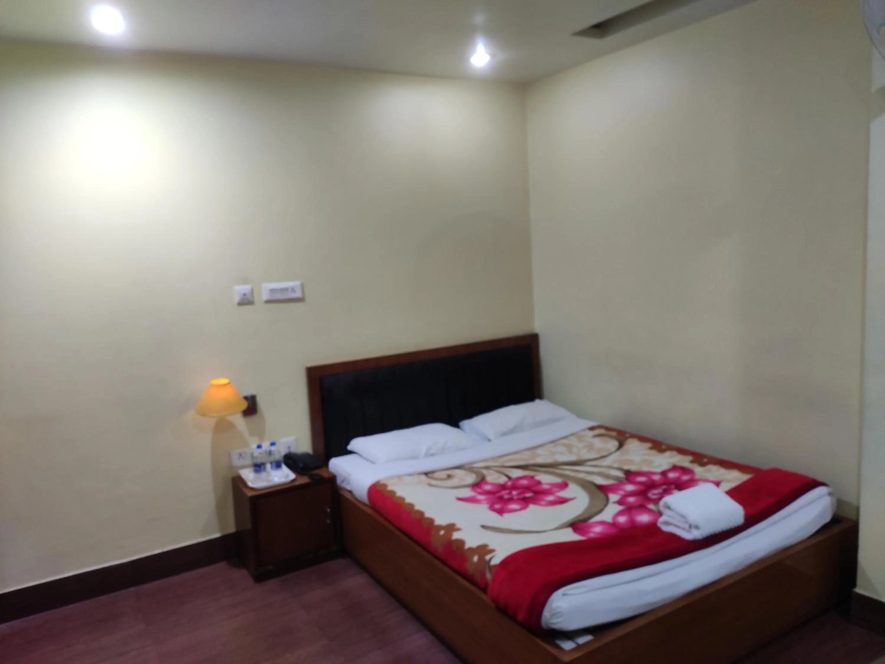 Bedroom, Bed in Hotel Dooars Mountain