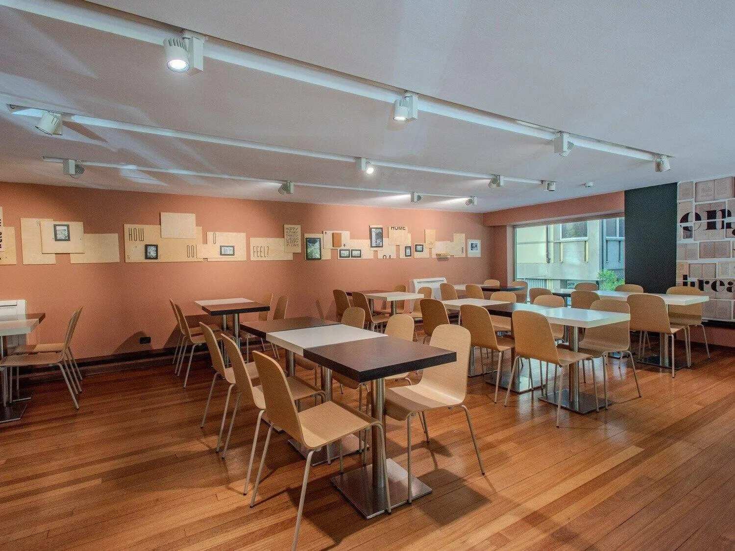 Lobby or reception in B&B Hotel Firenze City Center