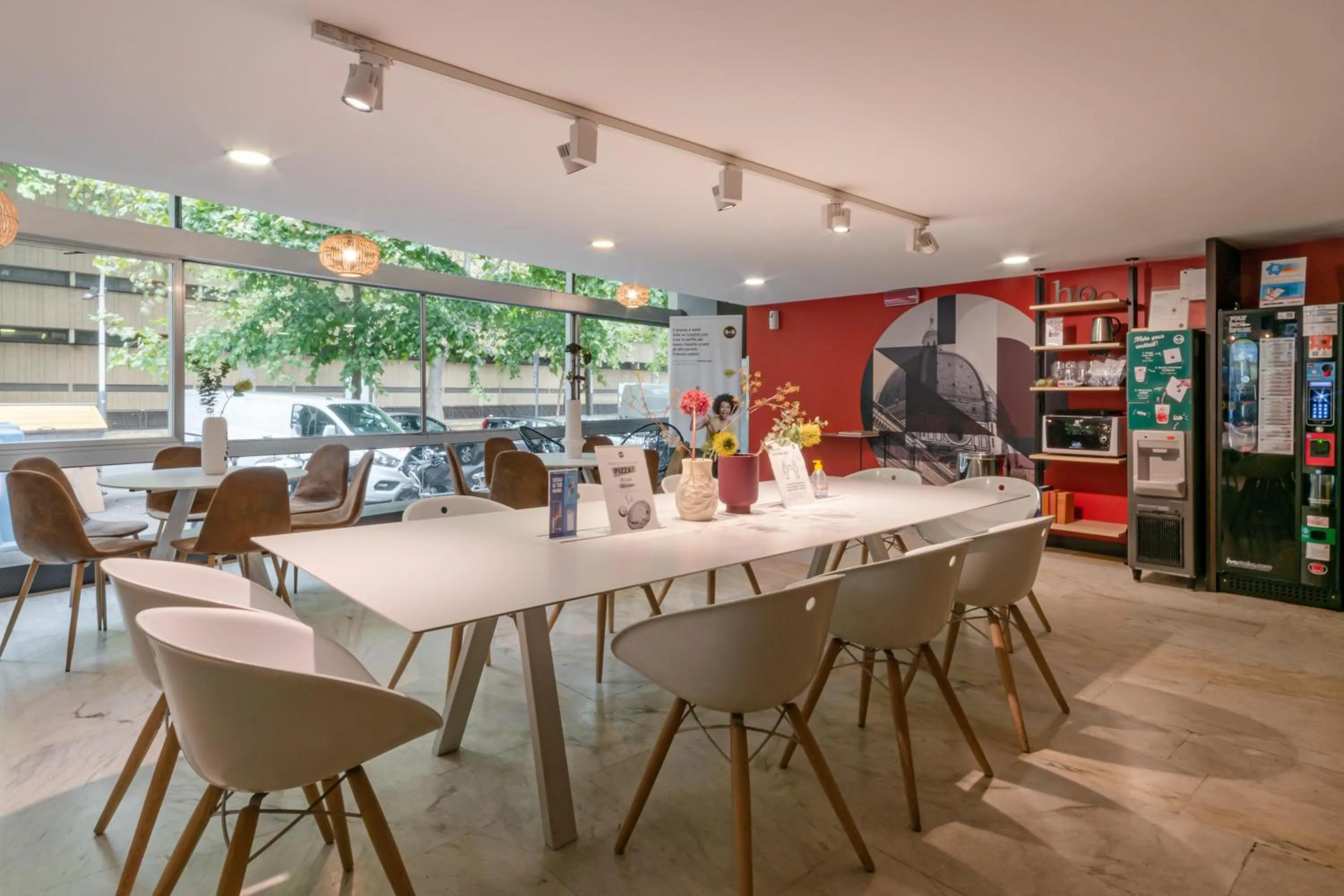 Lobby or reception in B&B Hotel Firenze City Center