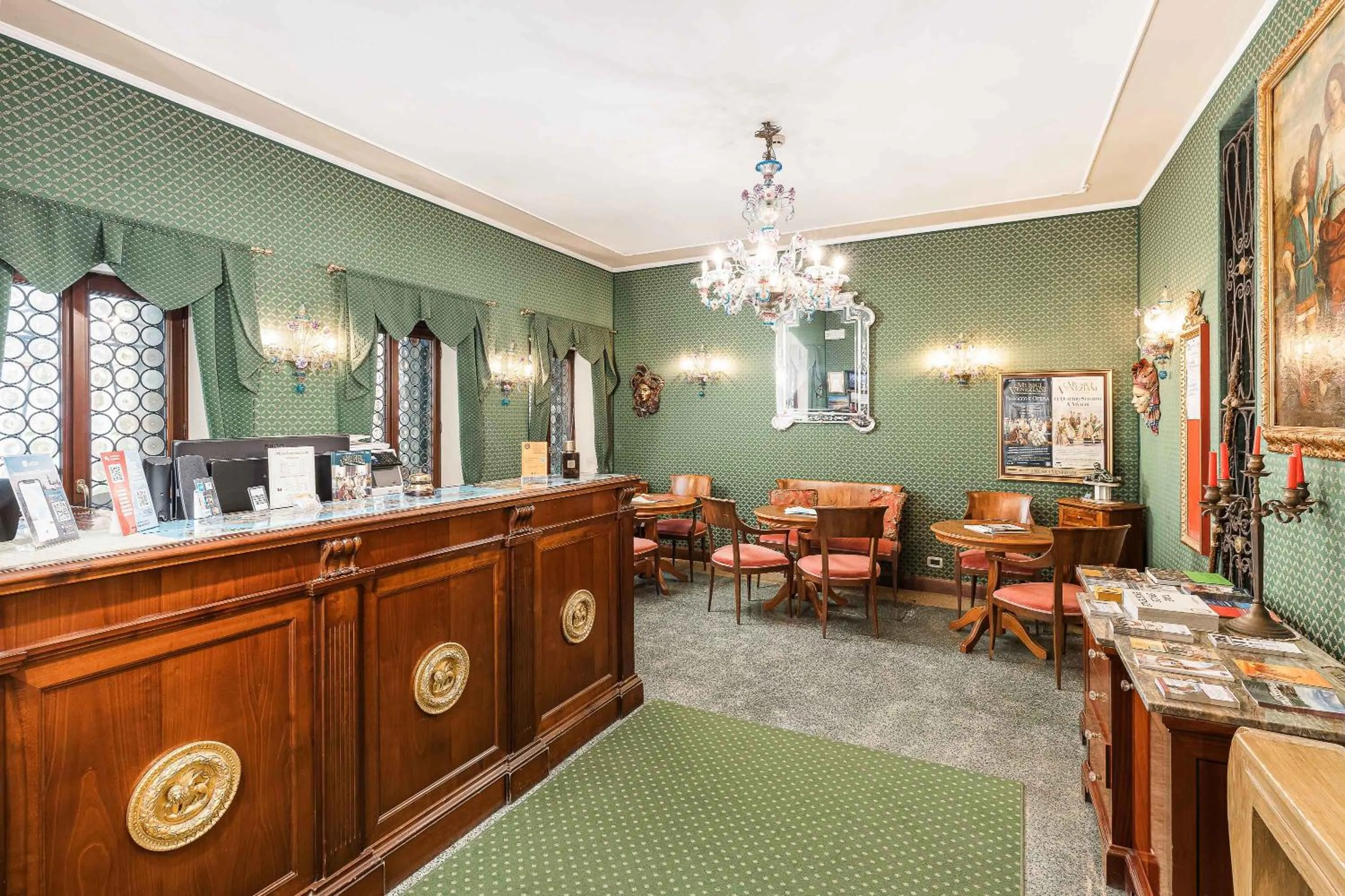 Lobby or reception in Hotel San Moisè