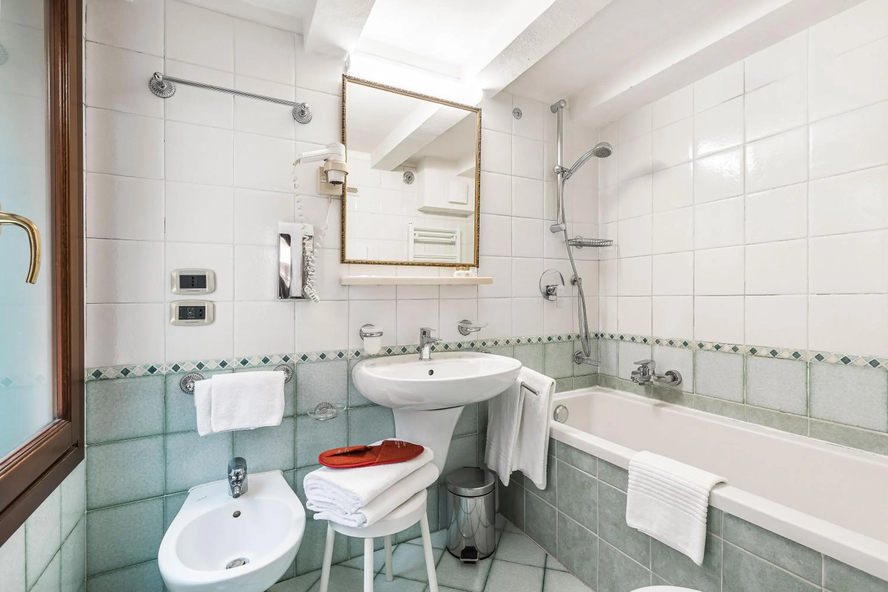 Toilet in Hotel San Moisè