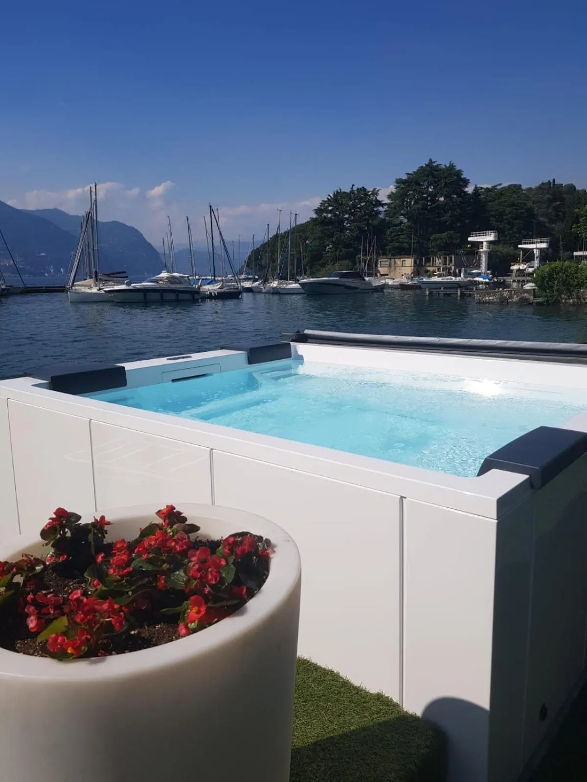 Hot Tub in Araba Fenice Hotel