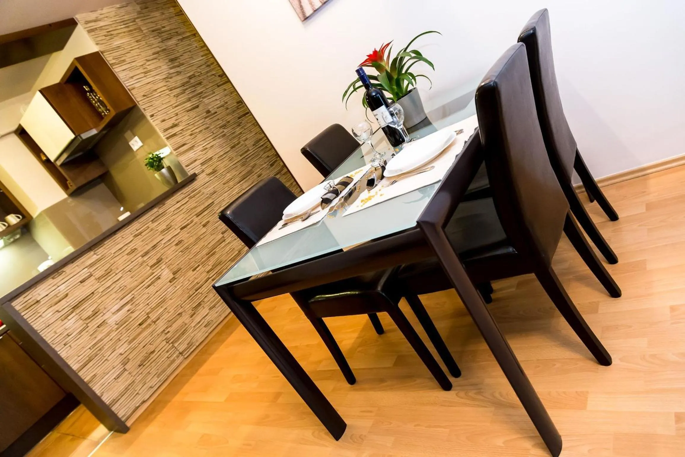 Dining area in Arpad Bridge Apartments