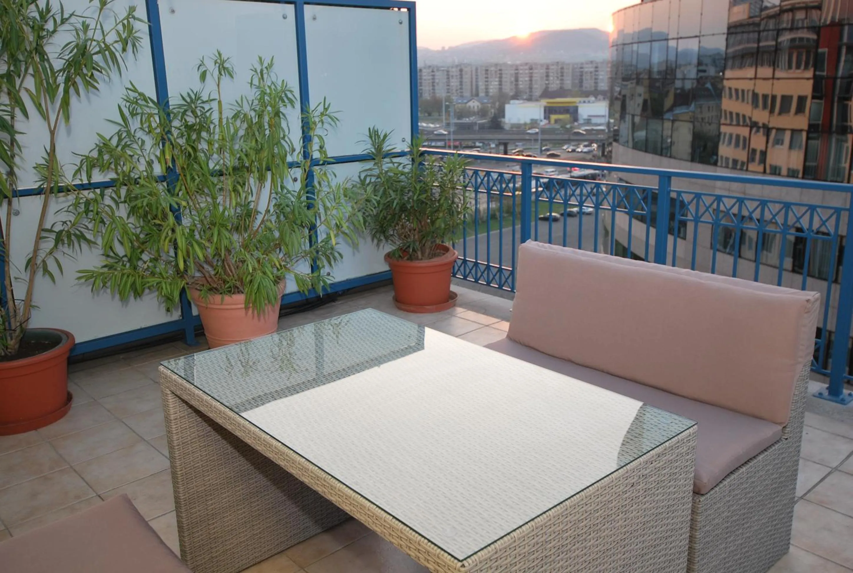 Patio in Arpad Bridge Apartments