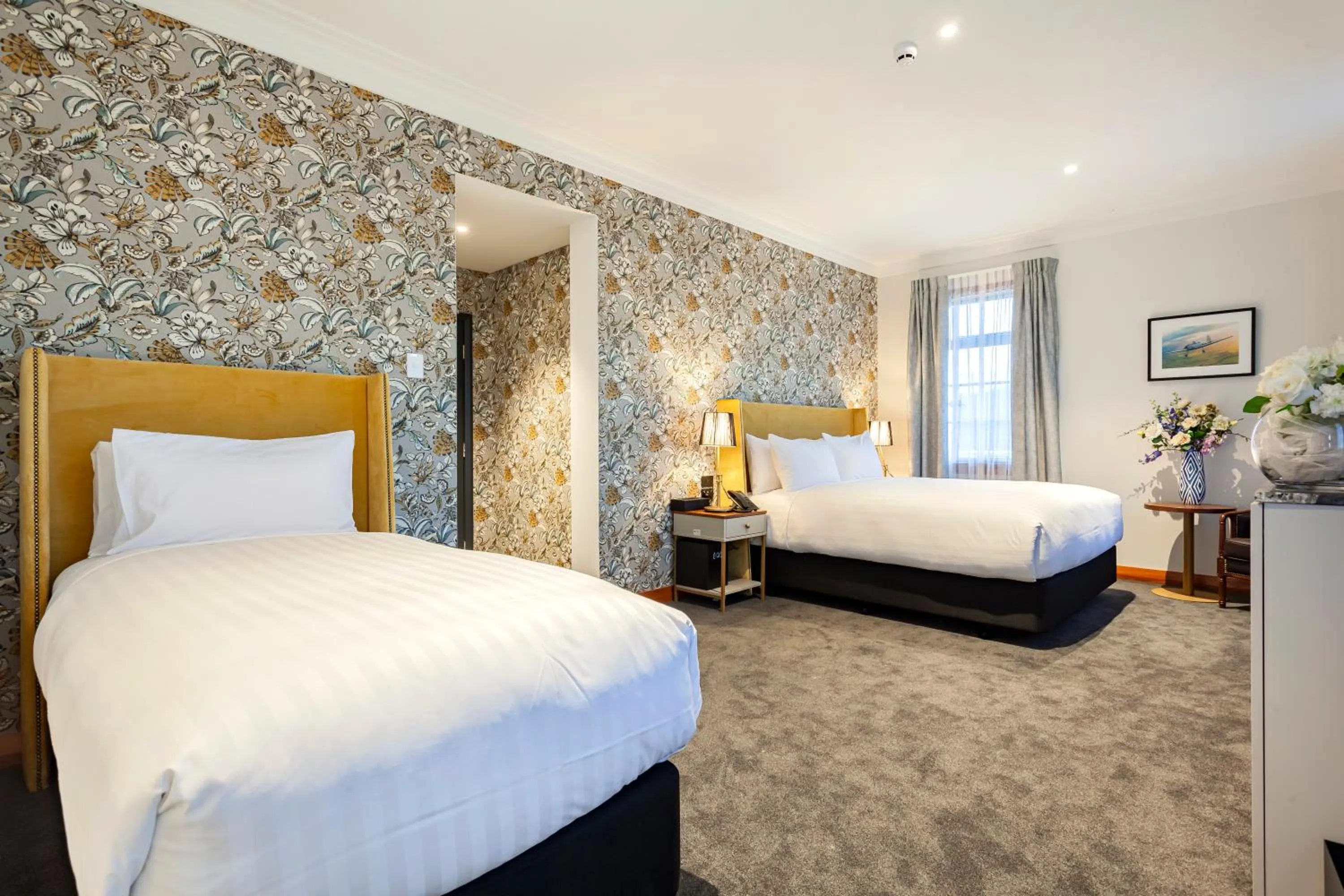 Photo of the whole room, Bed in Wigram Hotel