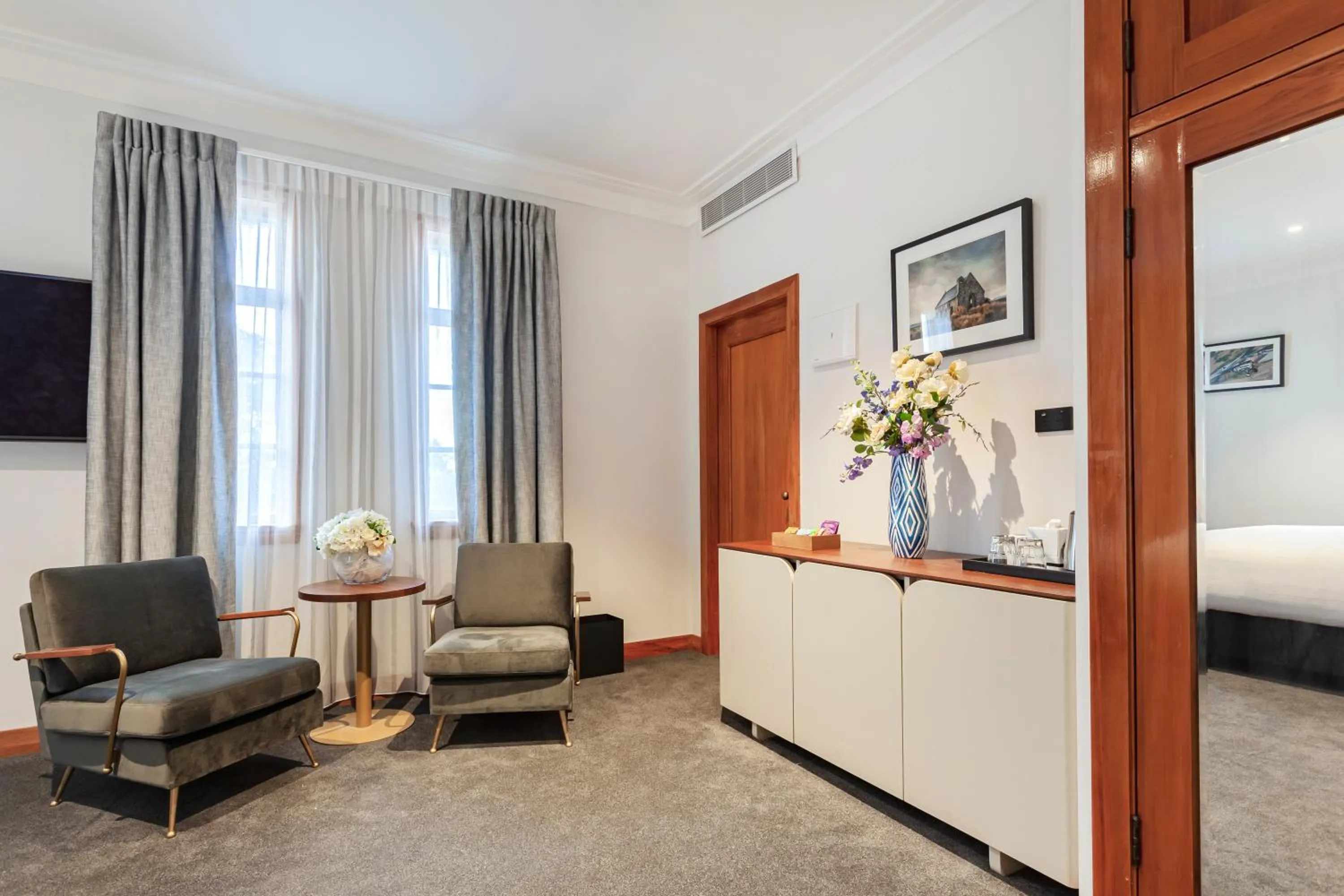 Coffee/tea facilities, Bed in Wigram Hotel