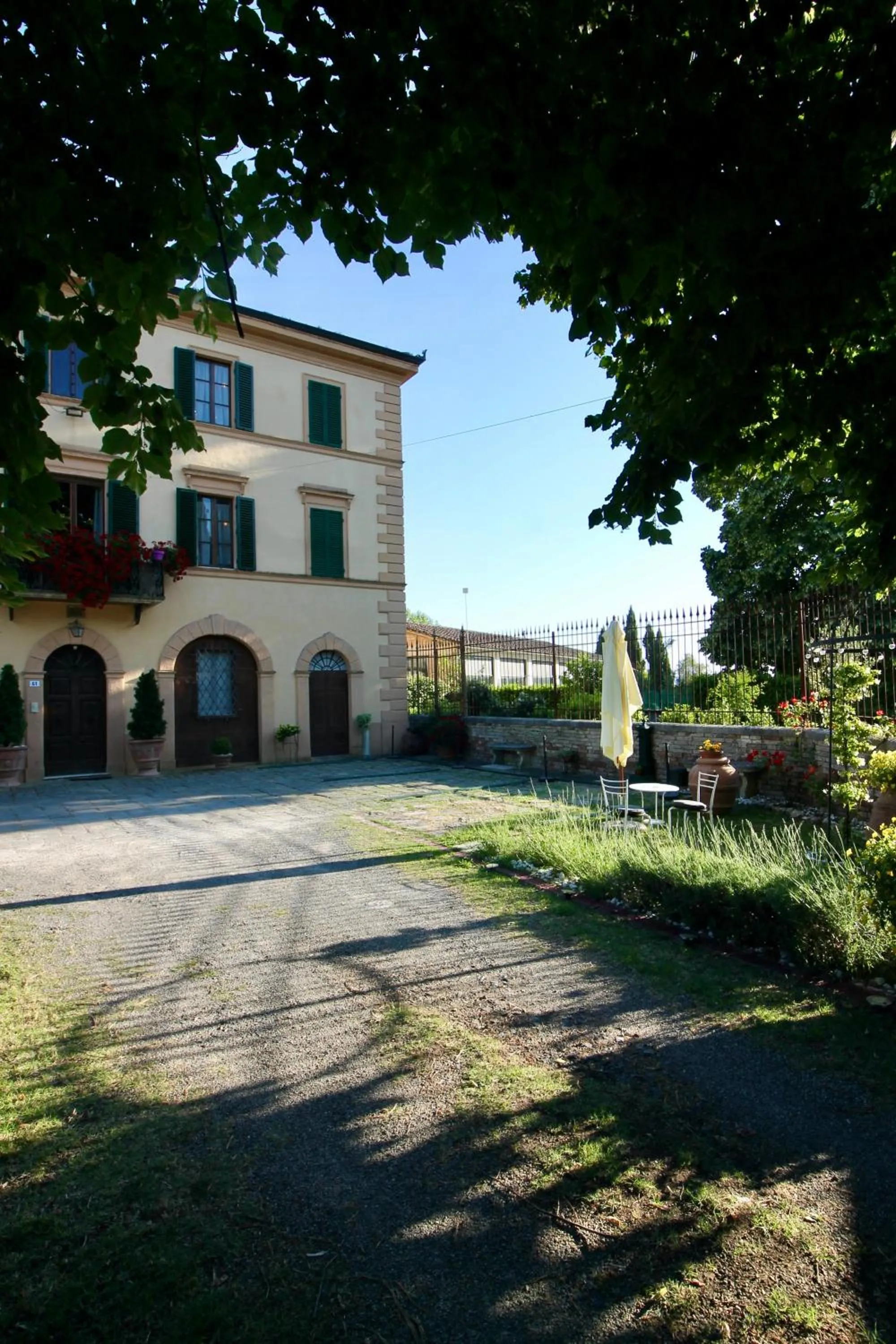 Parking in Villa Sant’Andrea