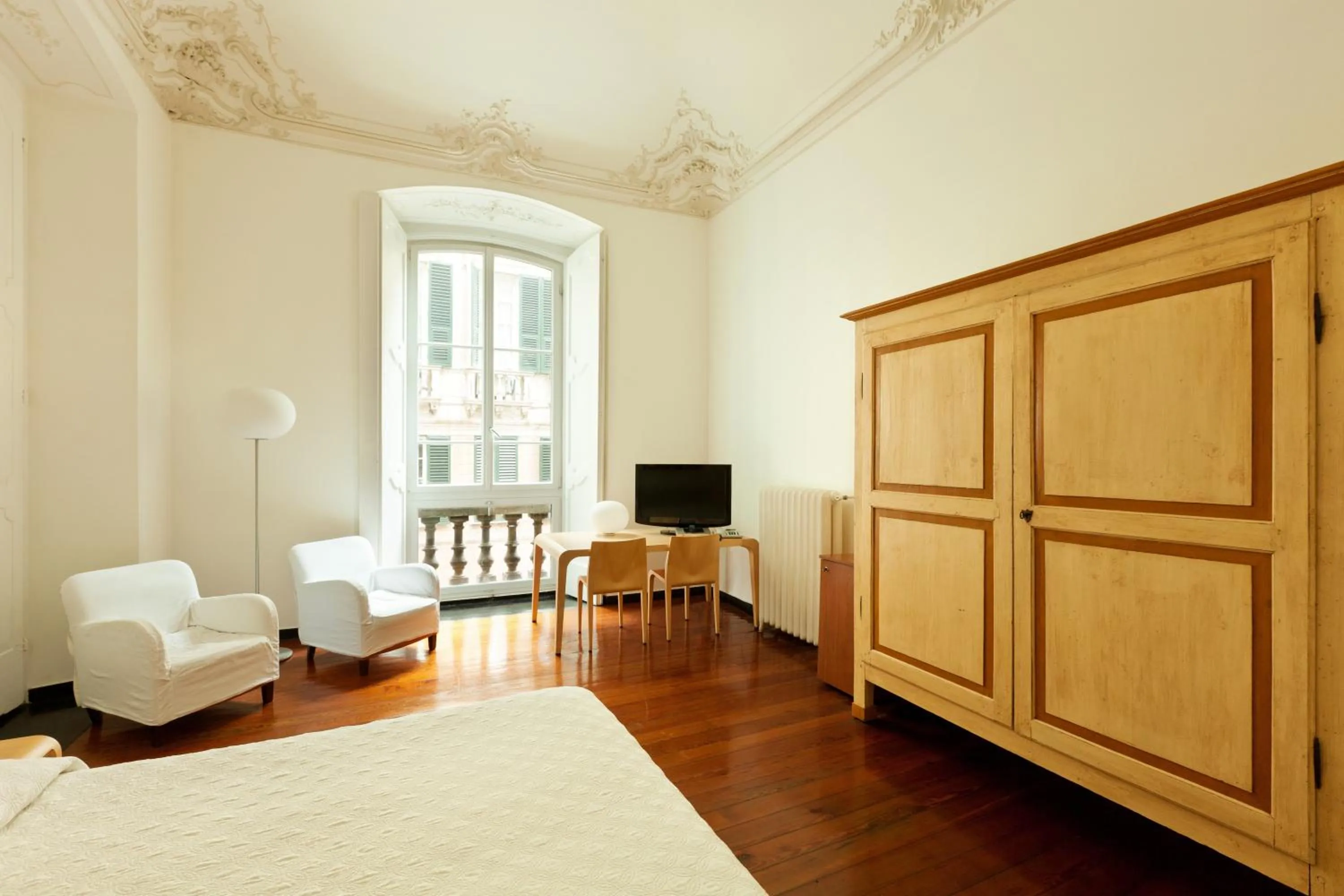 Photo of the whole room in Palazzo Cicala