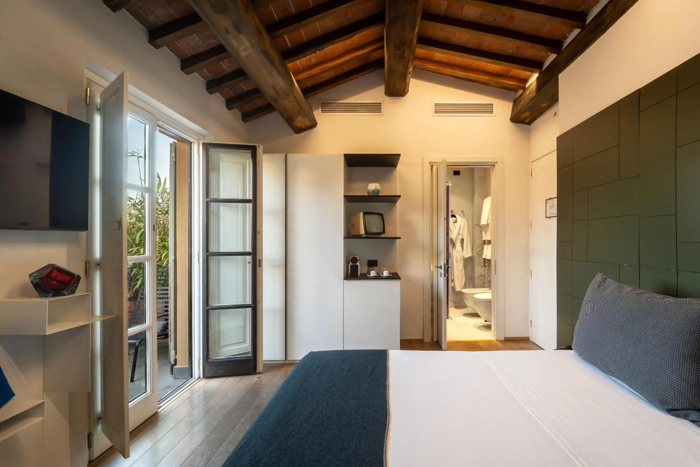 Coffee/tea facilities, Bed in Hotel Milu Florence