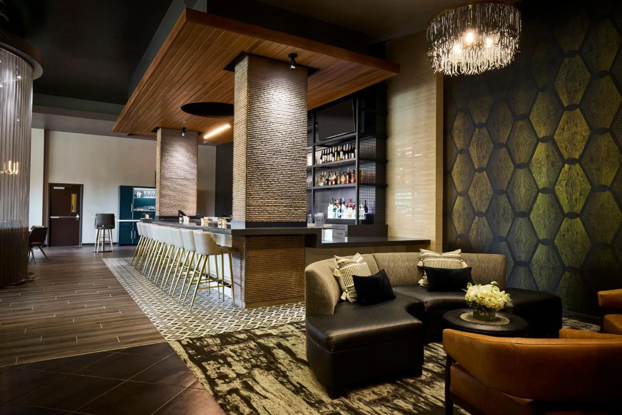 Lounge or bar in Archer Hotel Falls Church