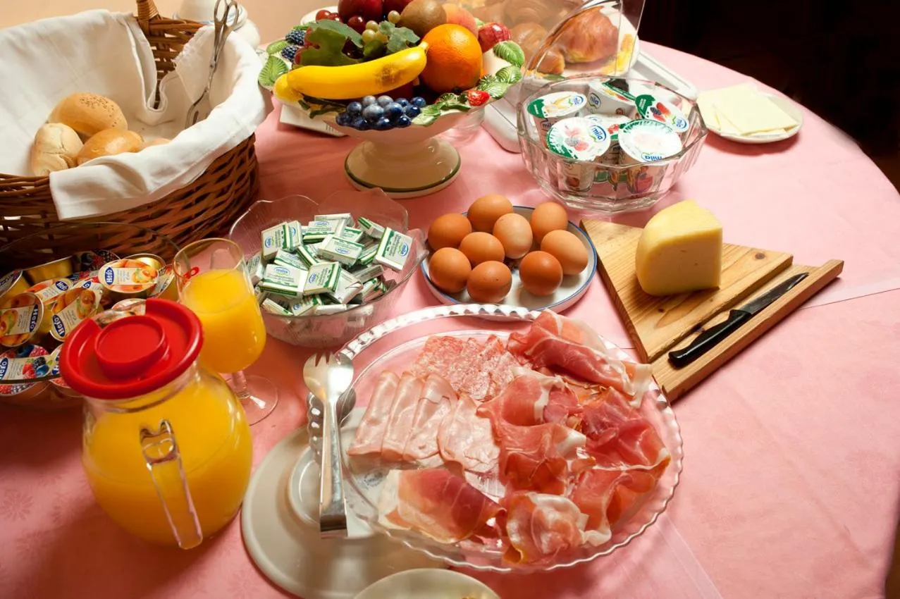 Continental breakfast in Hotel Beatrice