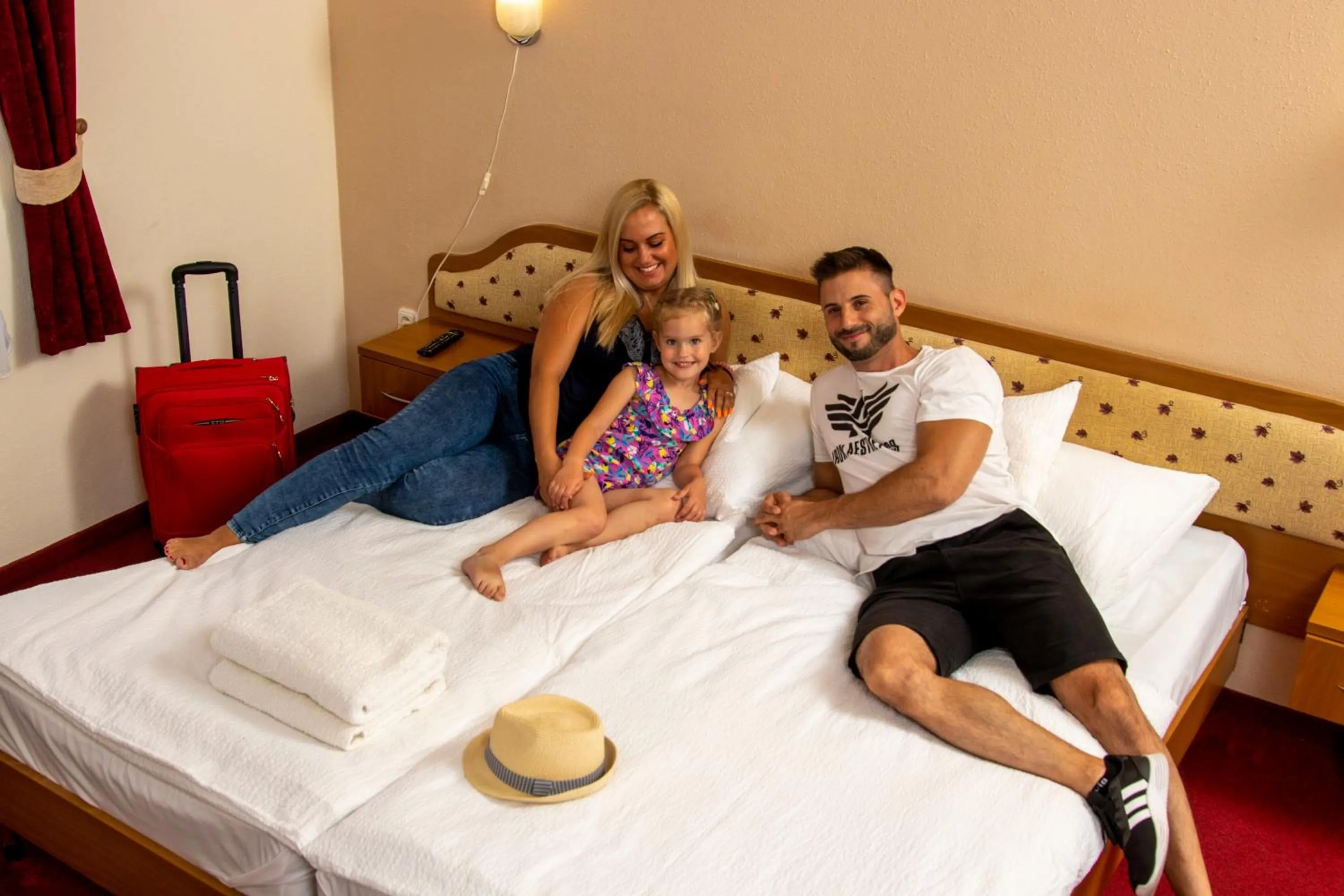 Family, Bed in Hotel Imperial Gyogyszallo es Gyogyfurdo