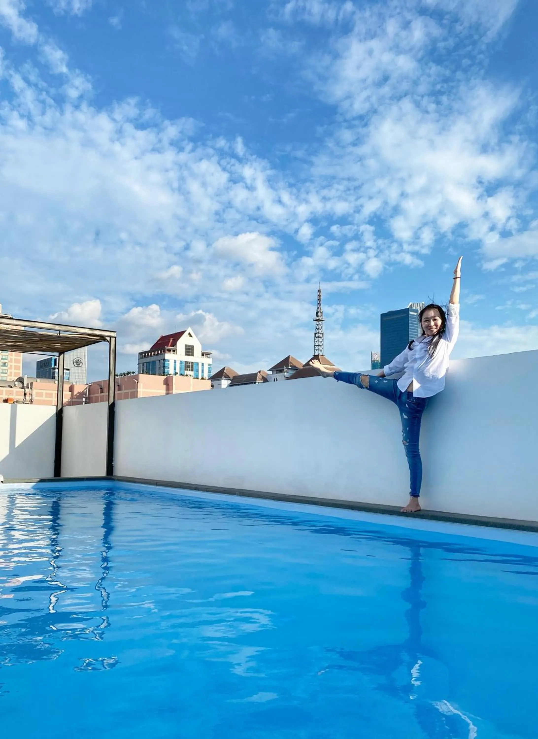 Swimming pool in Loewys Home Tanjung Duren Jakarta Barat