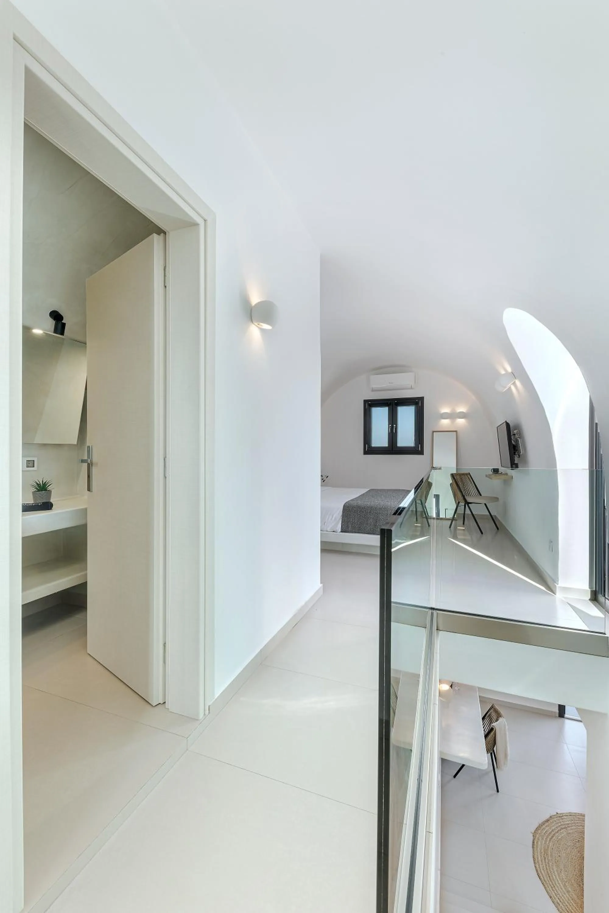 Bed in Onyx Hotel & Suites